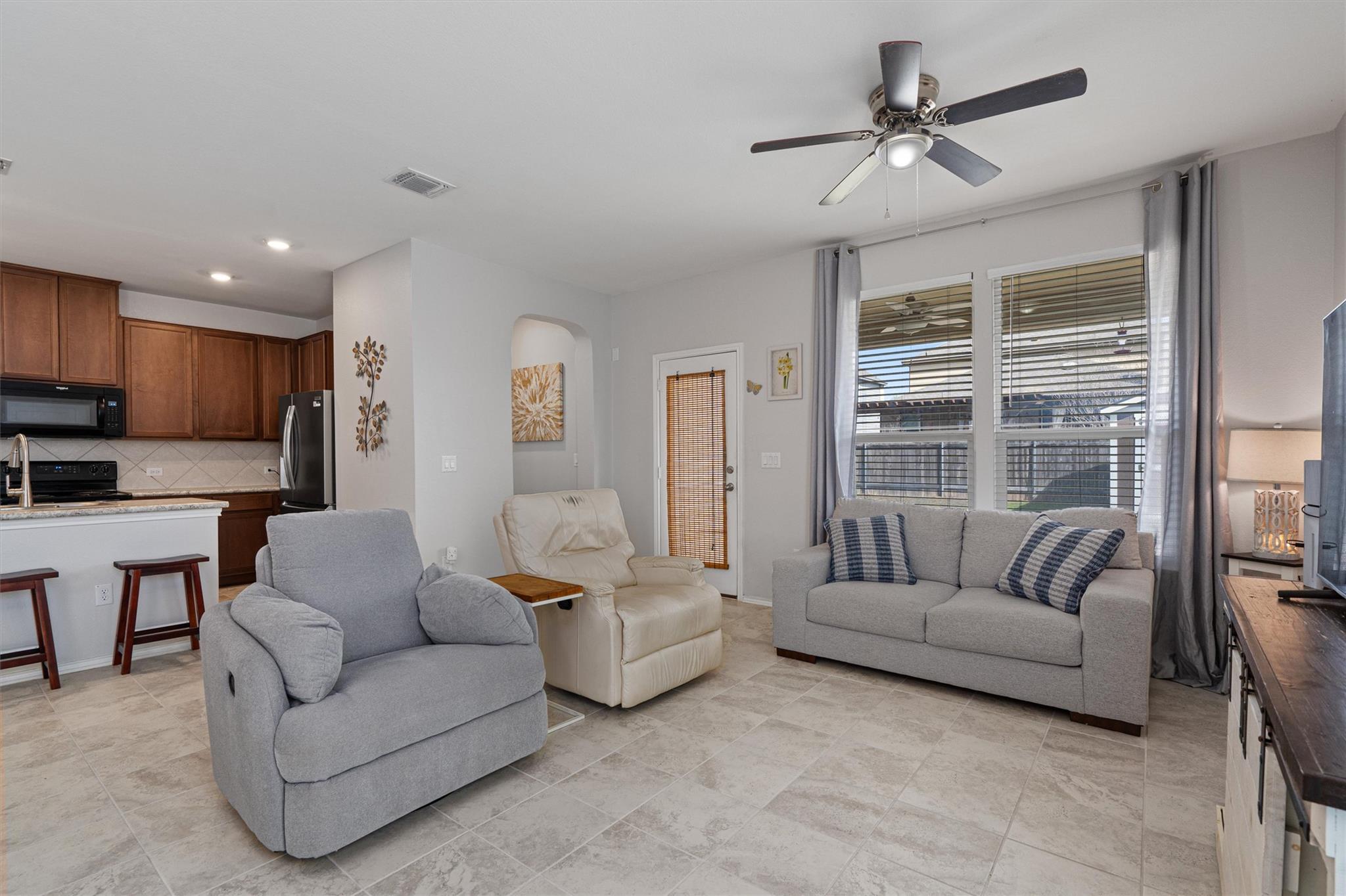 1906 Dragonfly Loop, Bastrop, TX 78602