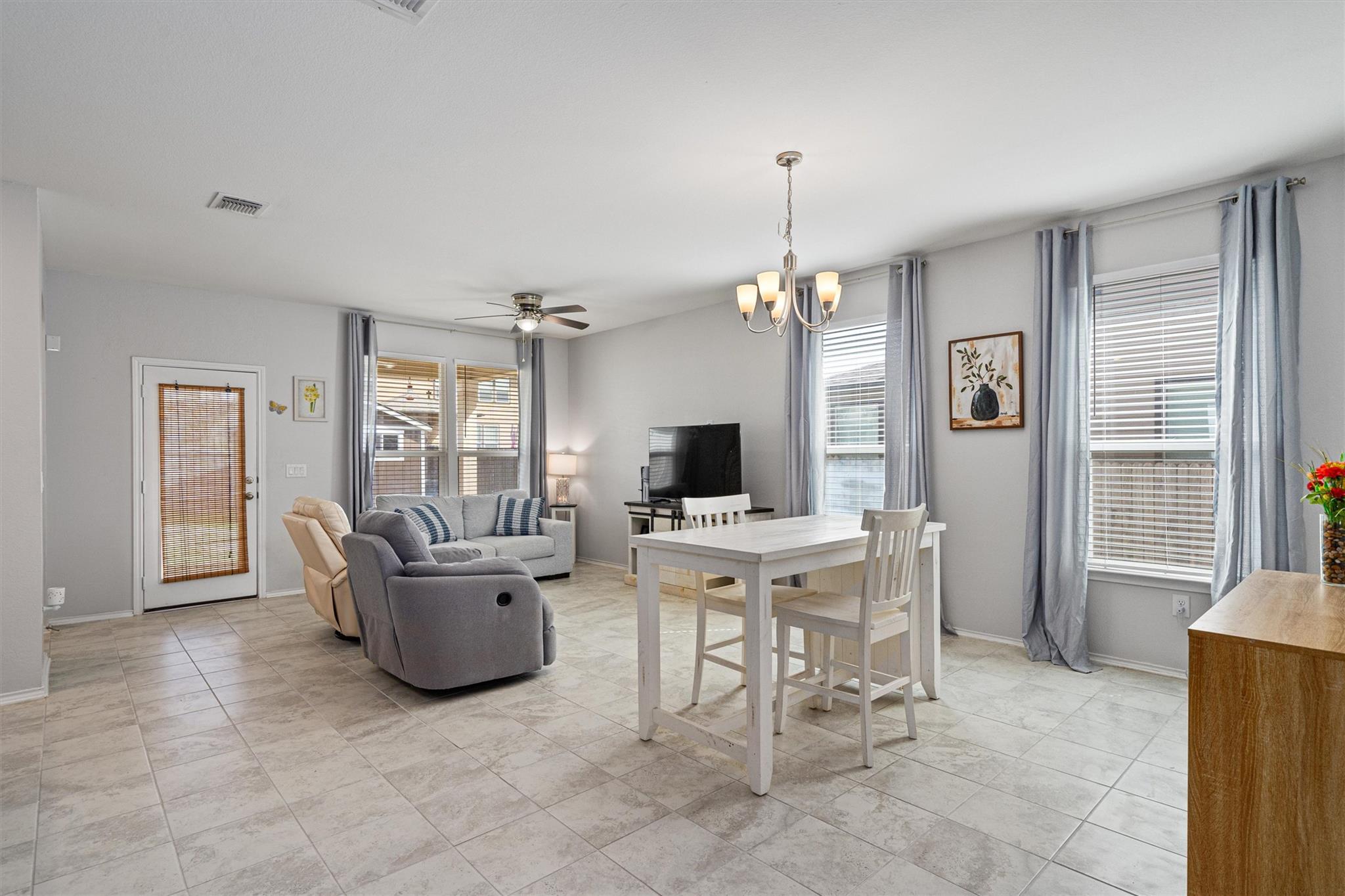 1906 Dragonfly Loop, Bastrop, TX 78602