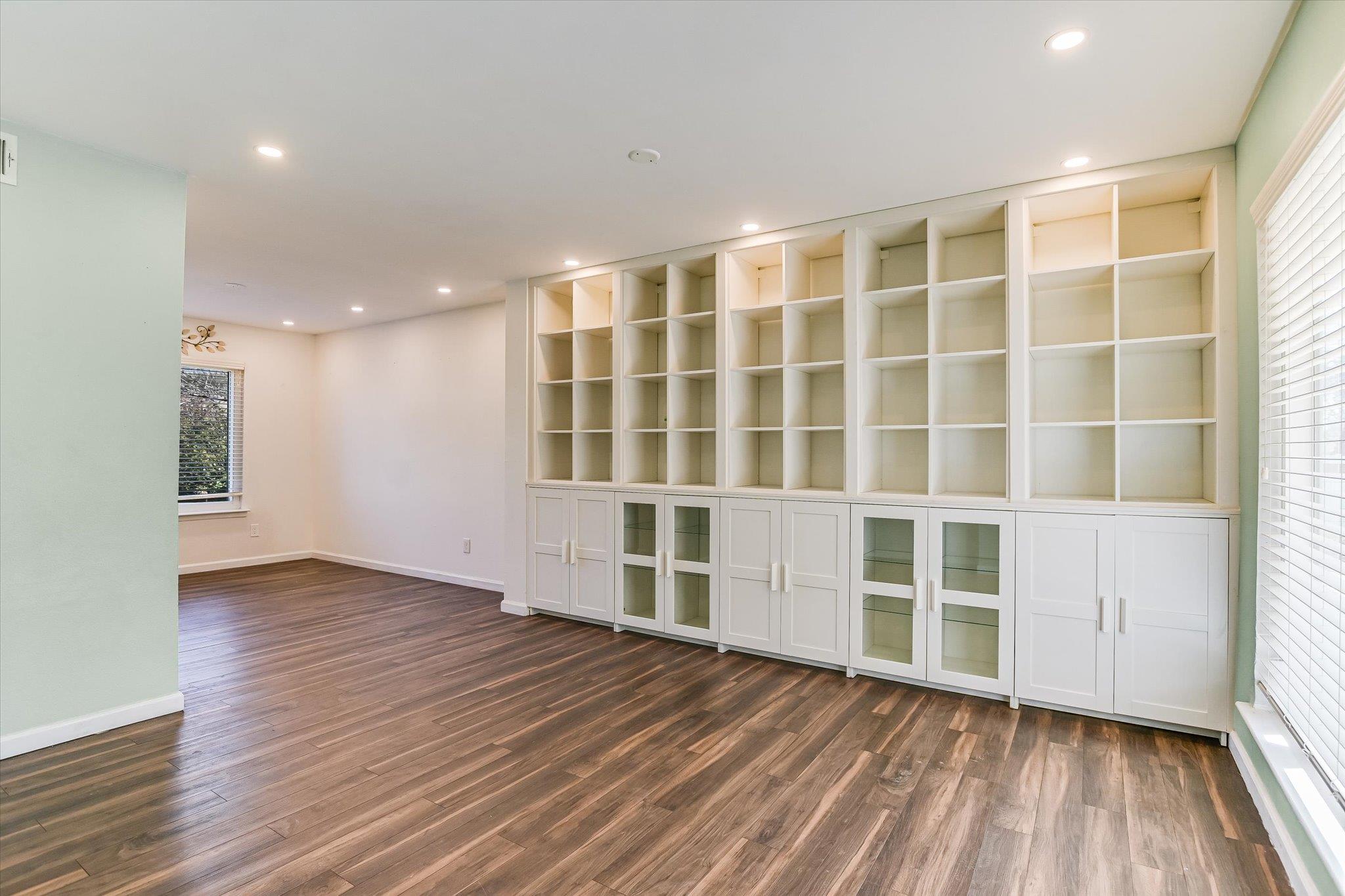 7105 Meadowood Dr, Austin, TX 78723