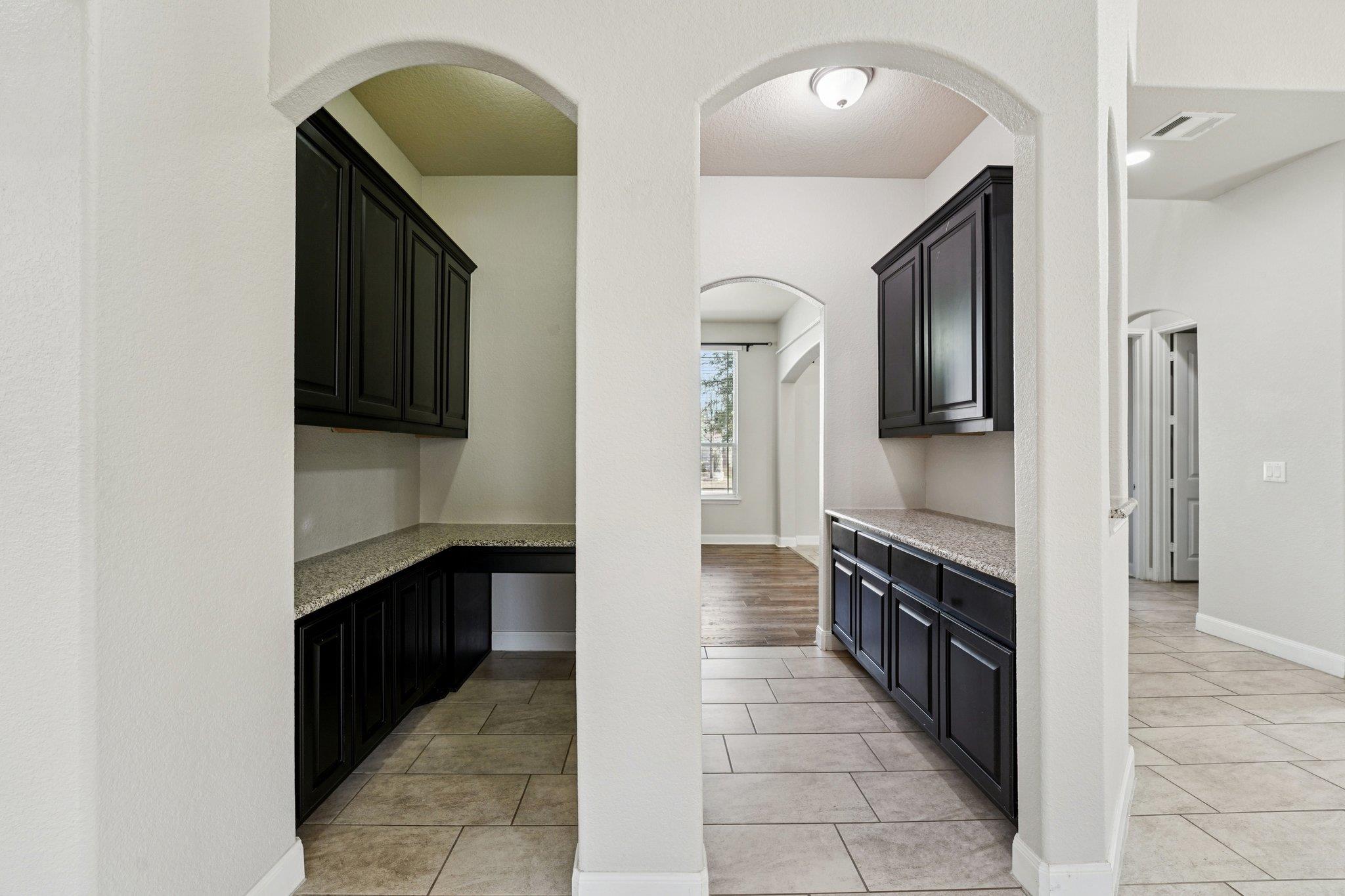 2421 Bowen St, Leander, TX 78641