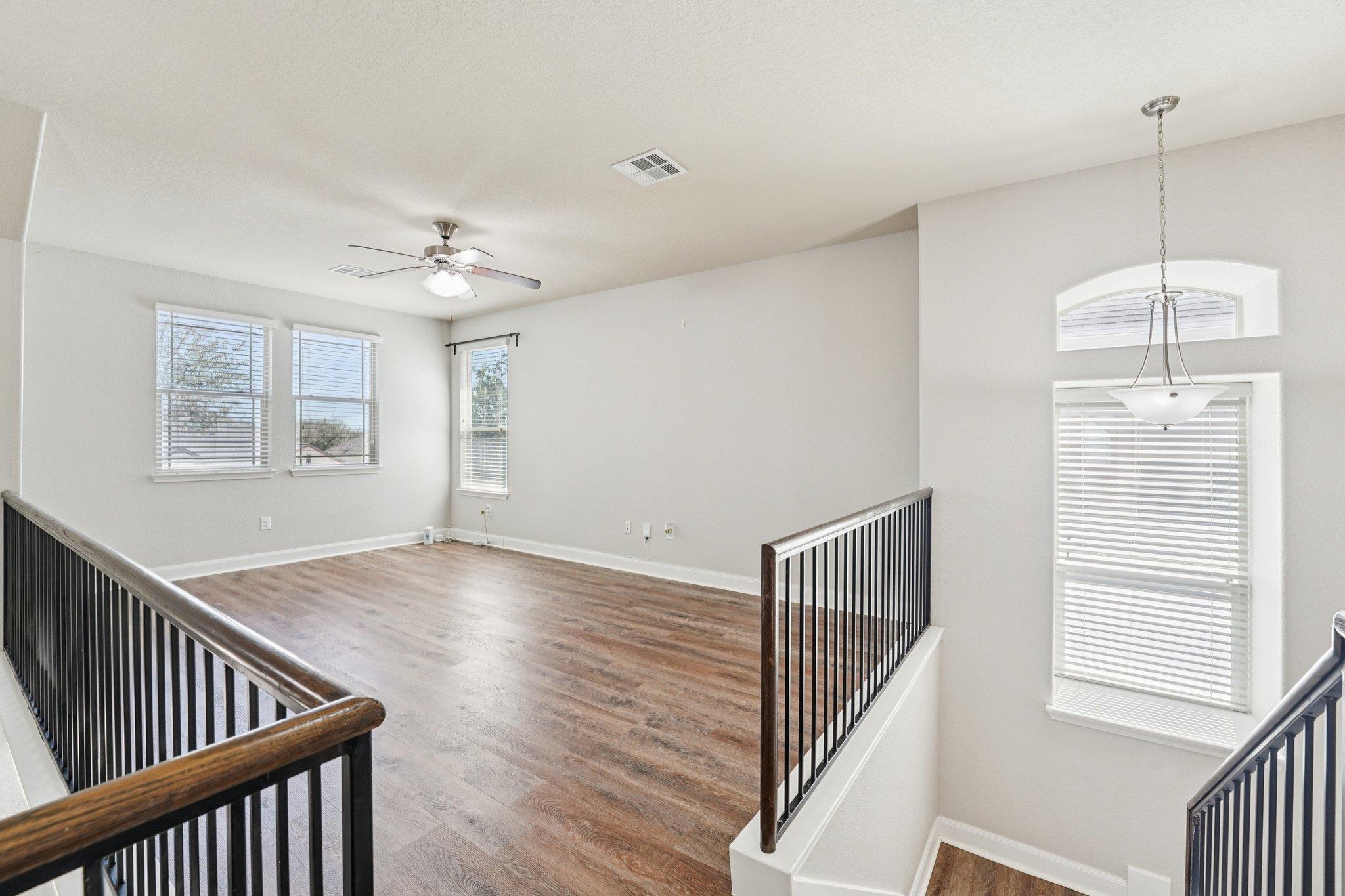 2421 Bowen St, Leander, TX 78641