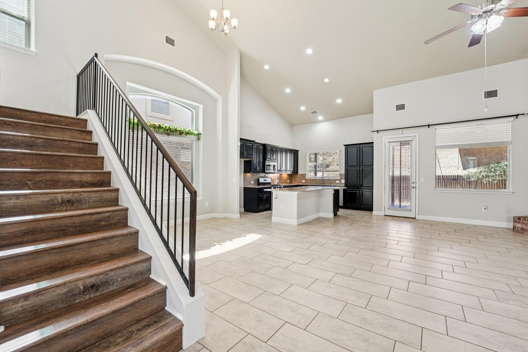 2421 Bowen St, Leander, TX 78641