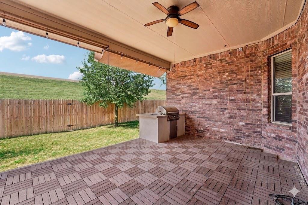 2421 Bowen St, Leander, TX 78641