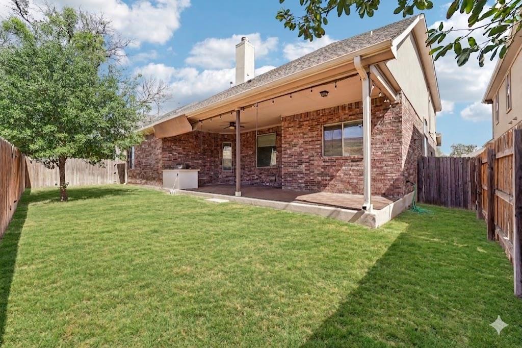 2421 Bowen St, Leander, TX 78641