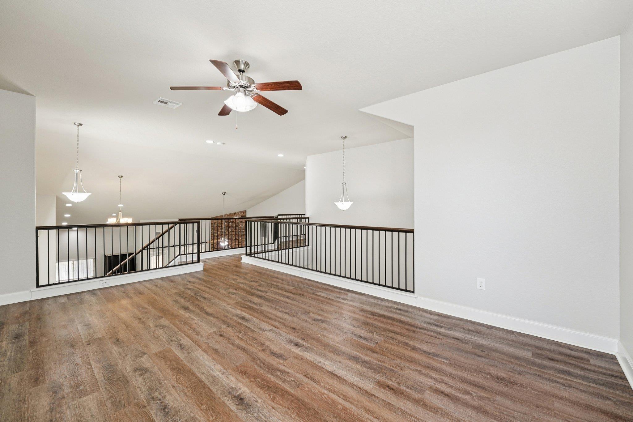 2421 Bowen St, Leander, TX 78641