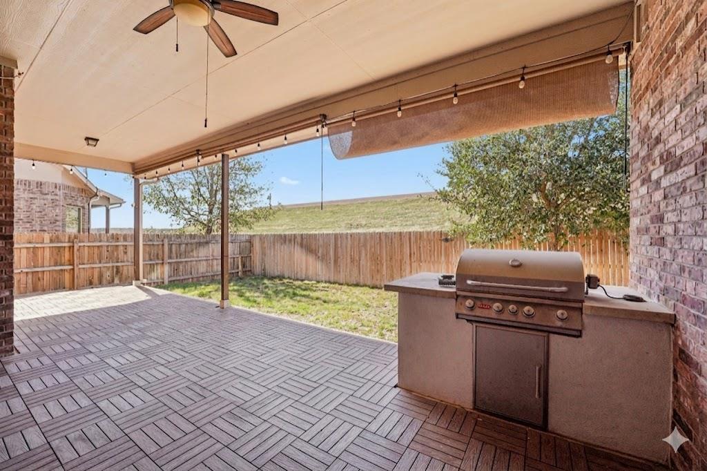 2421 Bowen St, Leander, TX 78641