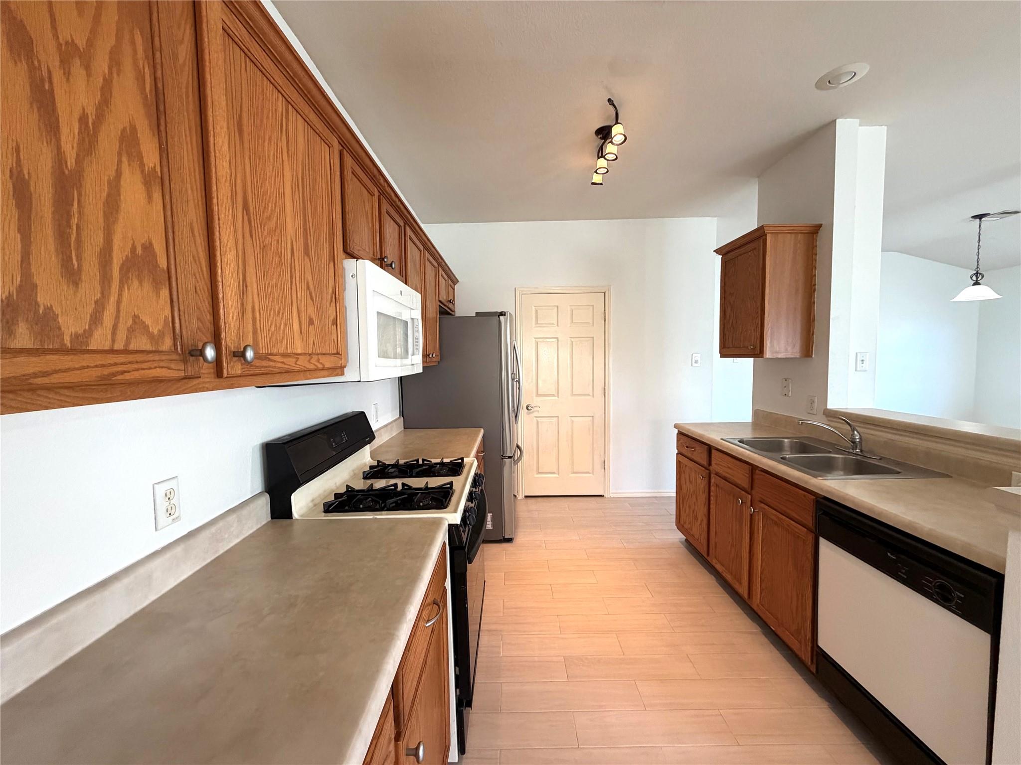 917 Elderberry Tea Cv, Pflugerville, TX 78660