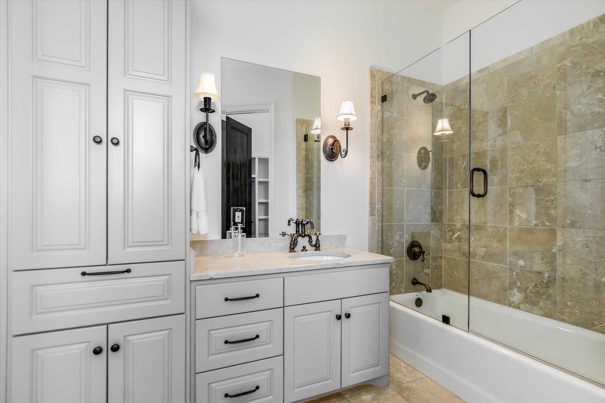 624 Logans Ln Ln, Austin, TX 78746