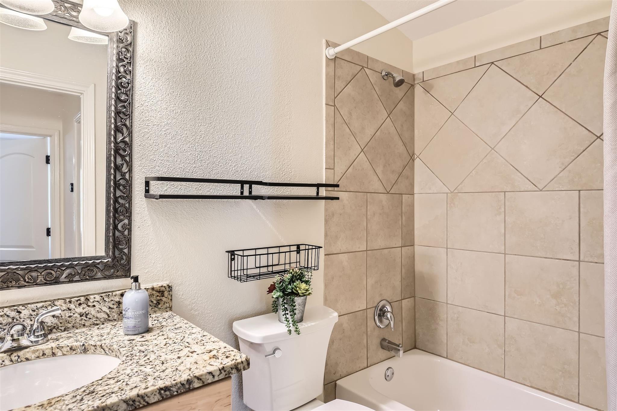 6700 Cooper Ln # 14, Austin, TX 78745