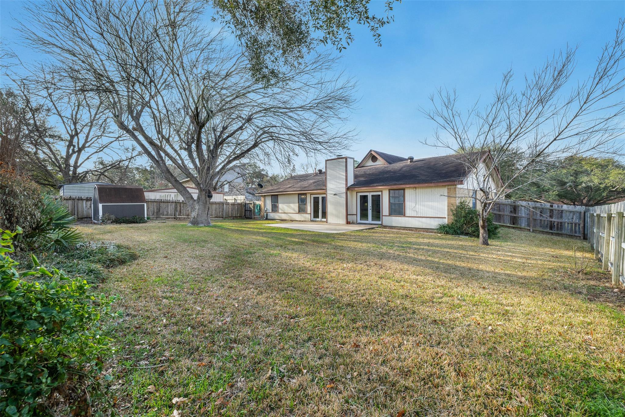 661 S College St, La Grange, TX 78945