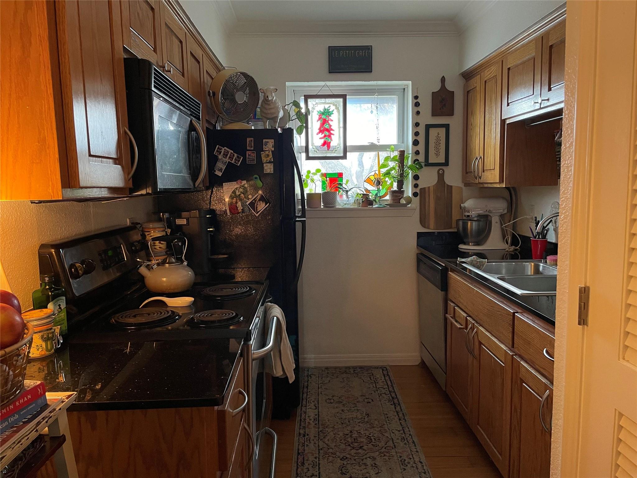 900 S Lamar Blvd # 303, Austin, TX 78704