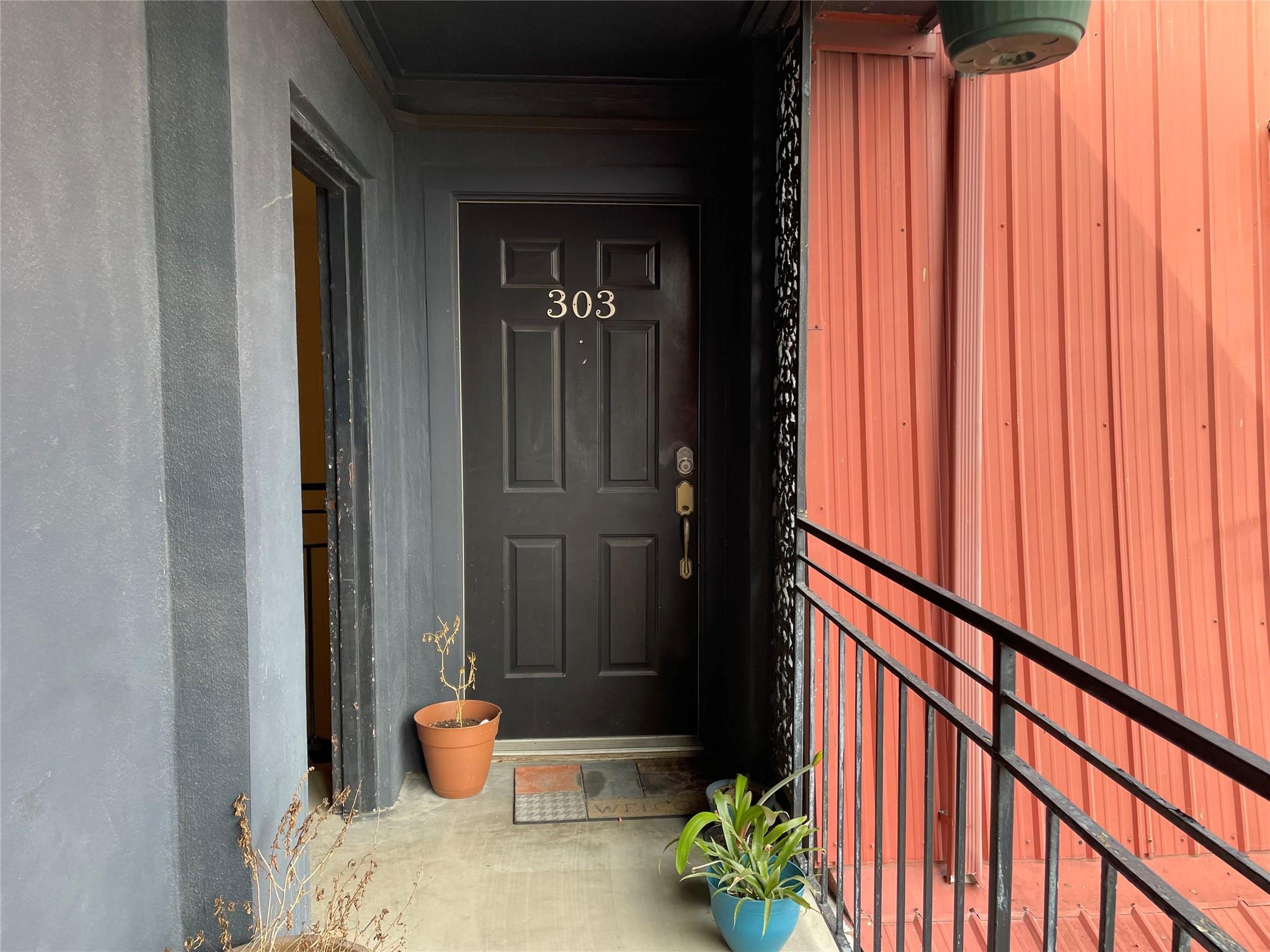 900 S Lamar Blvd # 303, Austin, TX 78704