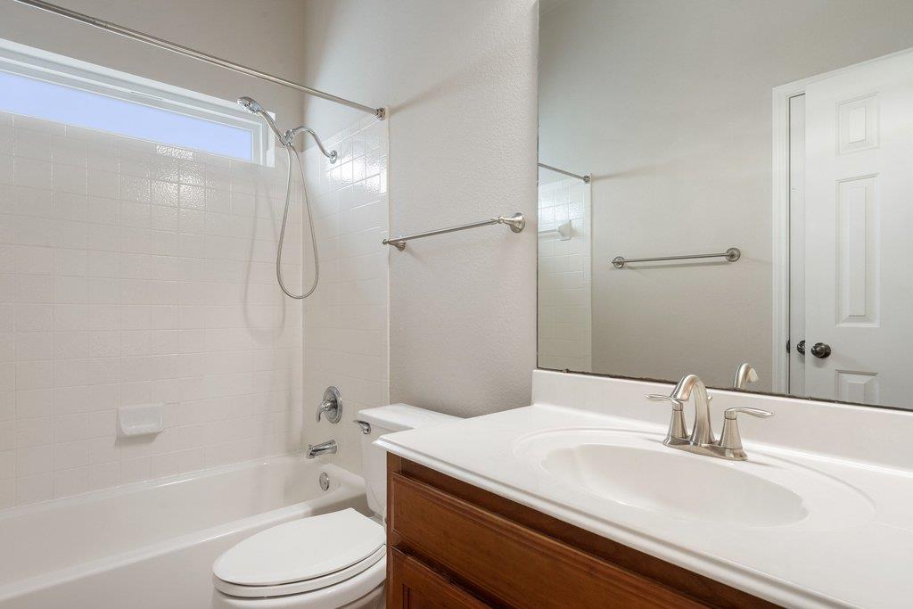 802 Ambrose Dr, Pflugerville, TX 78660