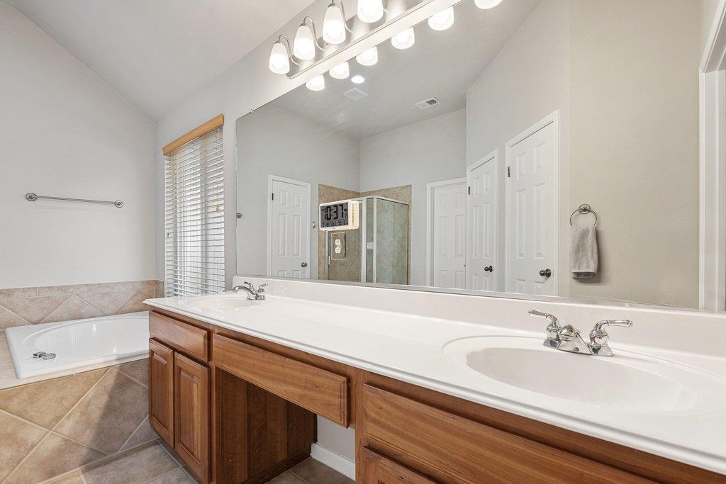 802 Ambrose Dr, Pflugerville, TX 78660