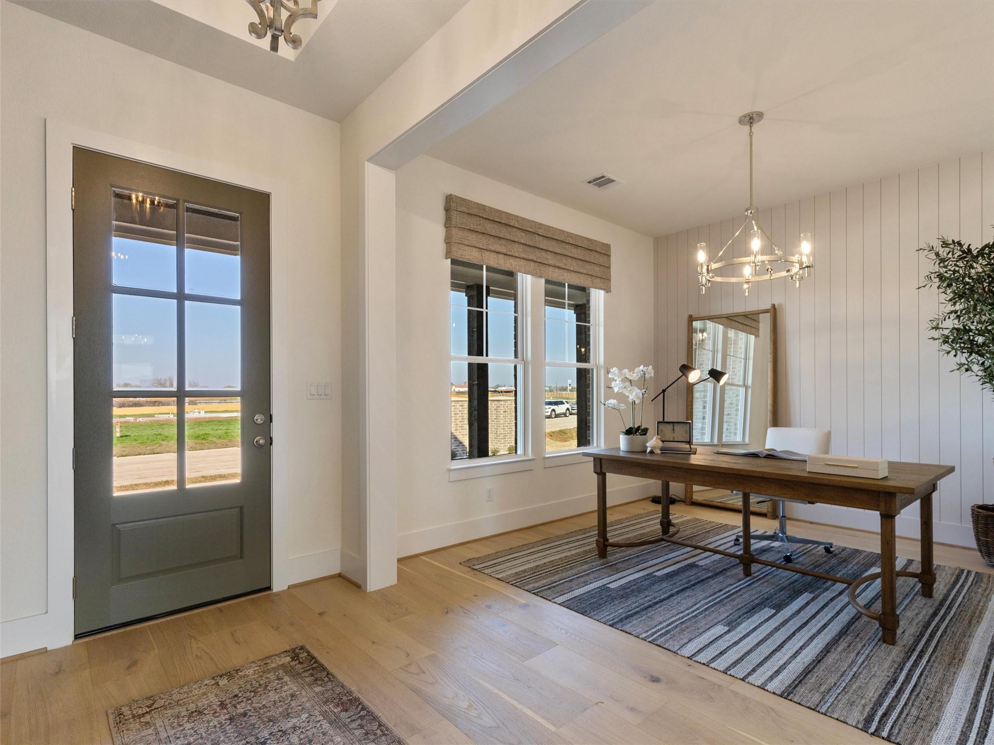 151 Moonlight Dr, Smithville, TX 78957