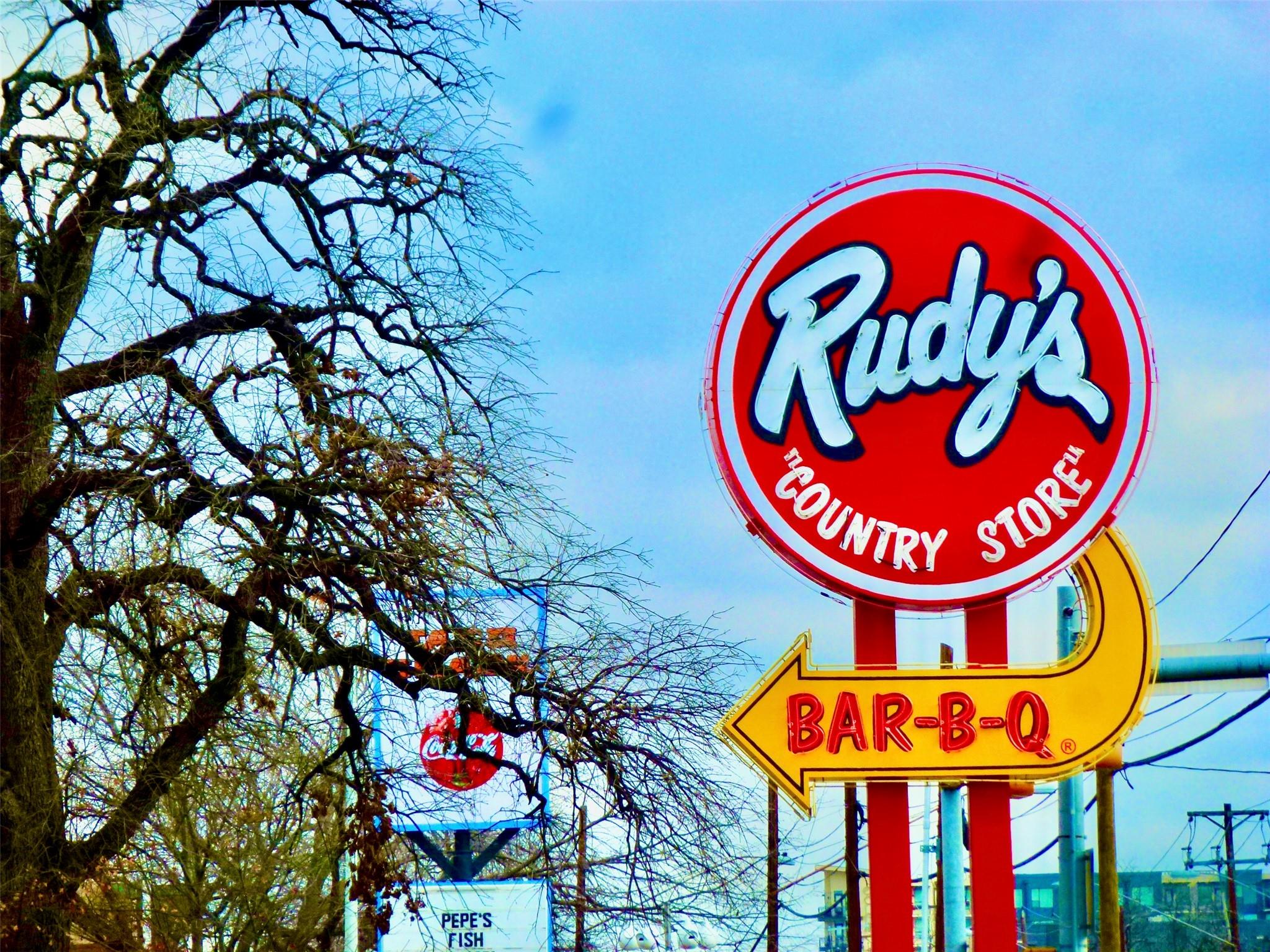 1408 W 39th 1/2 St, Austin, TX 78756