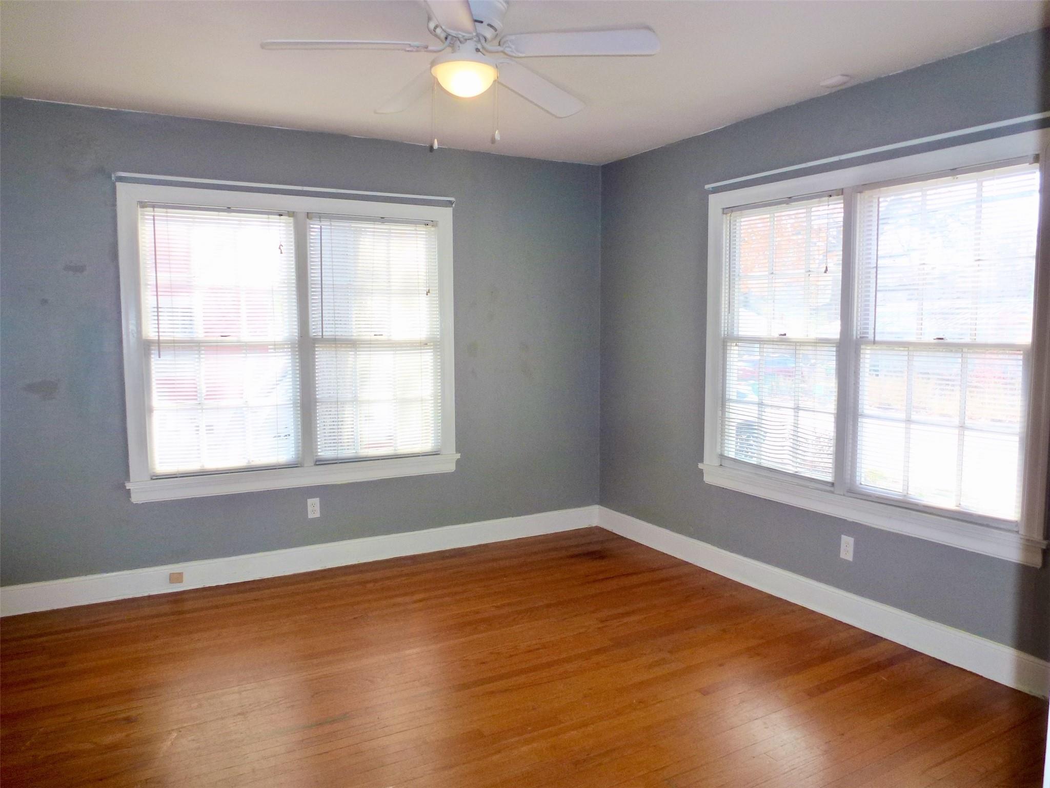 1408 W 39th 1/2 St, Austin, TX 78756