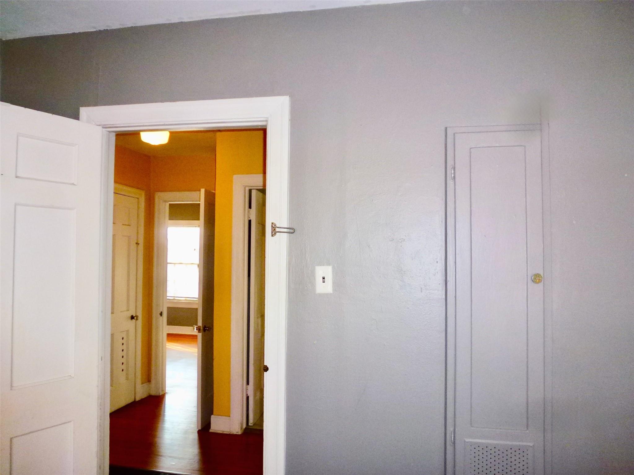 1408 W 39th 1/2 St, Austin, TX 78756