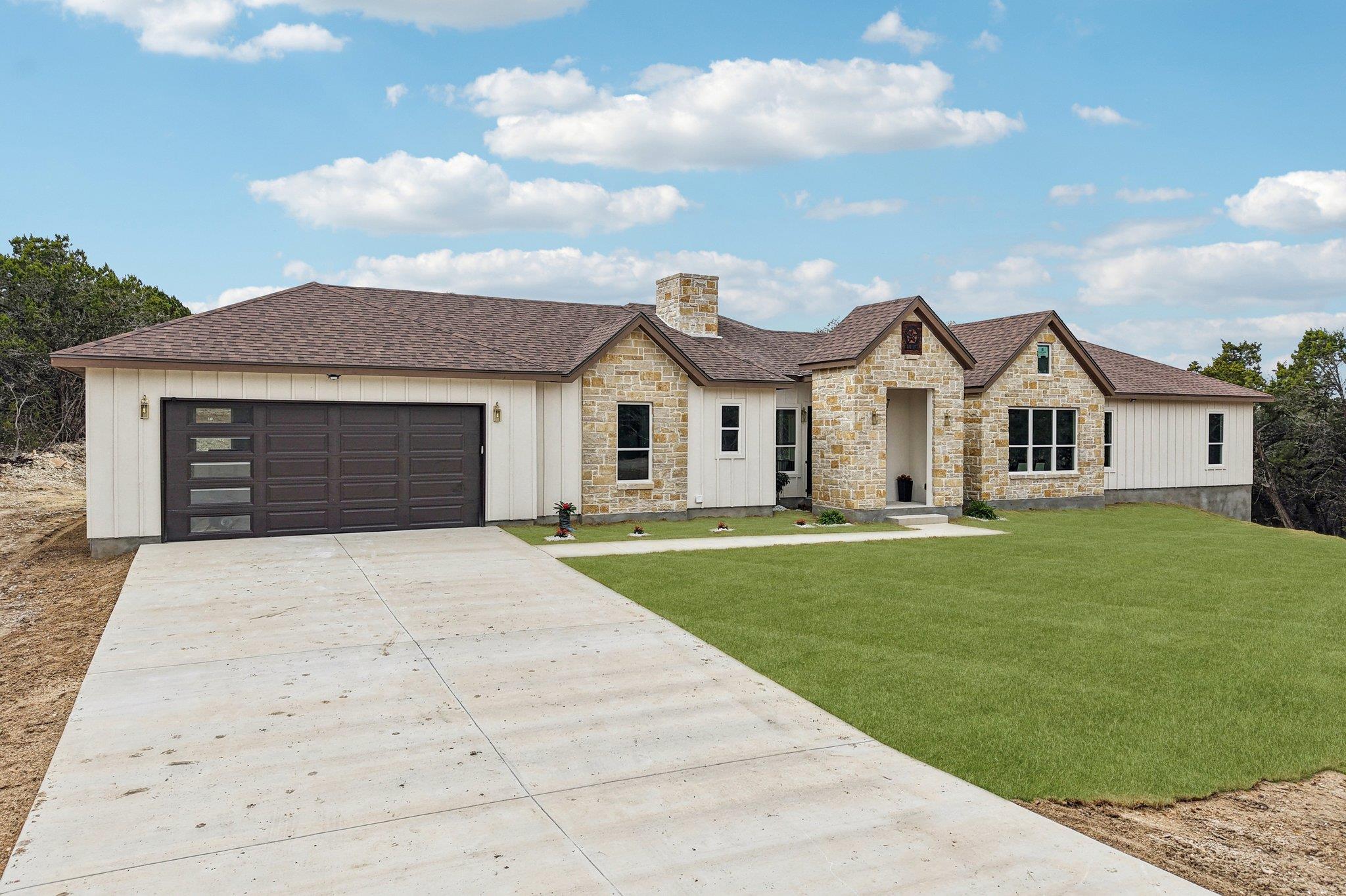 858 Rutherford, Fischer, TX 78623