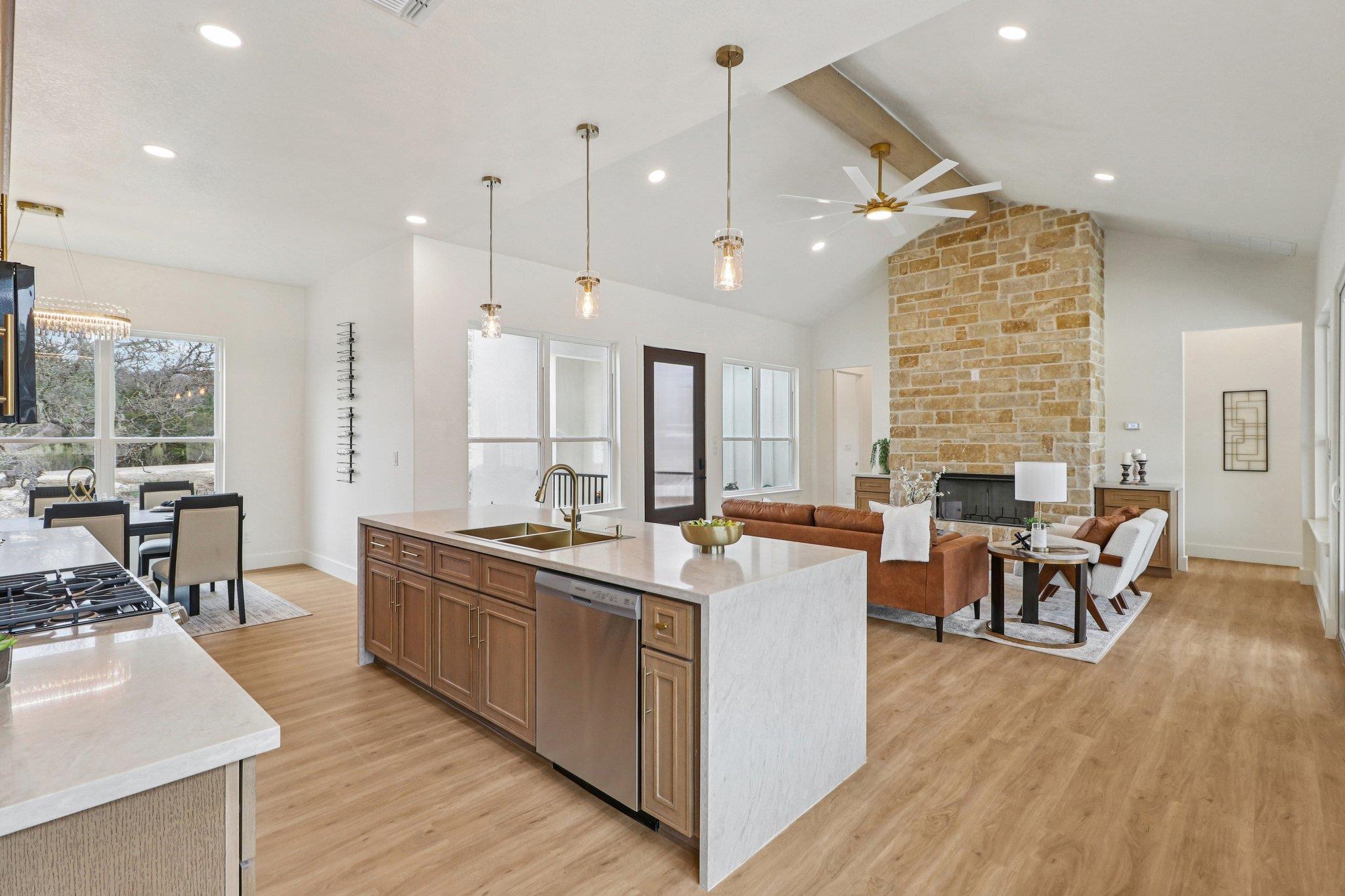 858 Rutherford, Fischer, TX 78623