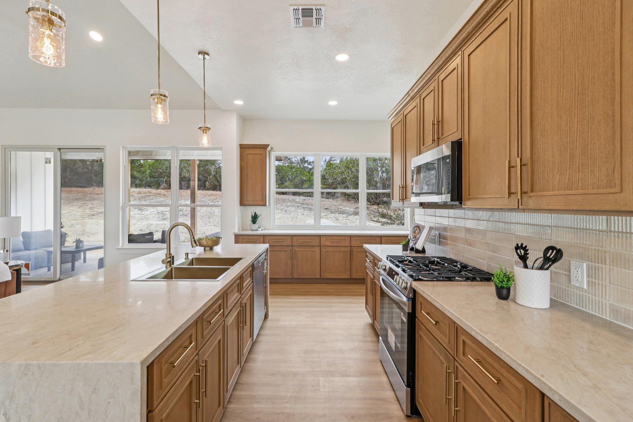 858 Rutherford, Fischer, TX 78623