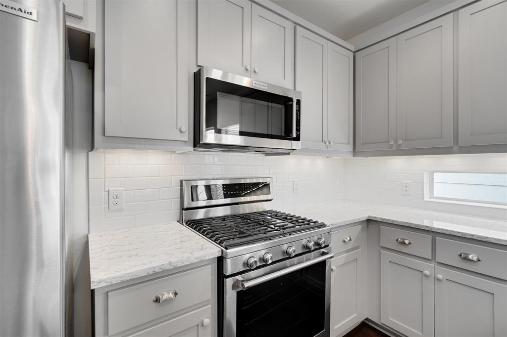 1006 Muse Ln # 13, Austin, TX 78702