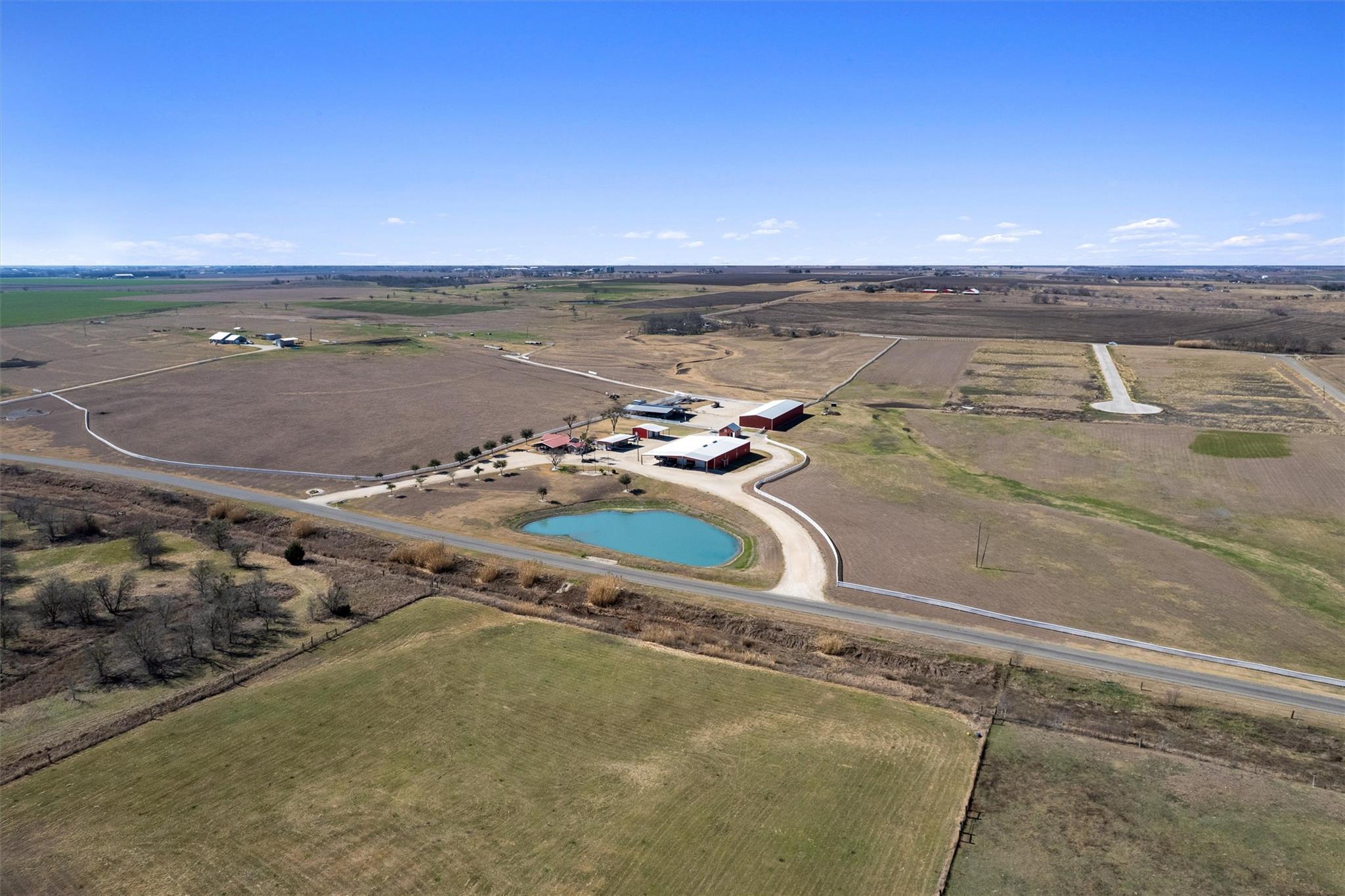 5300 County Road 424, Taylor, TX 76574