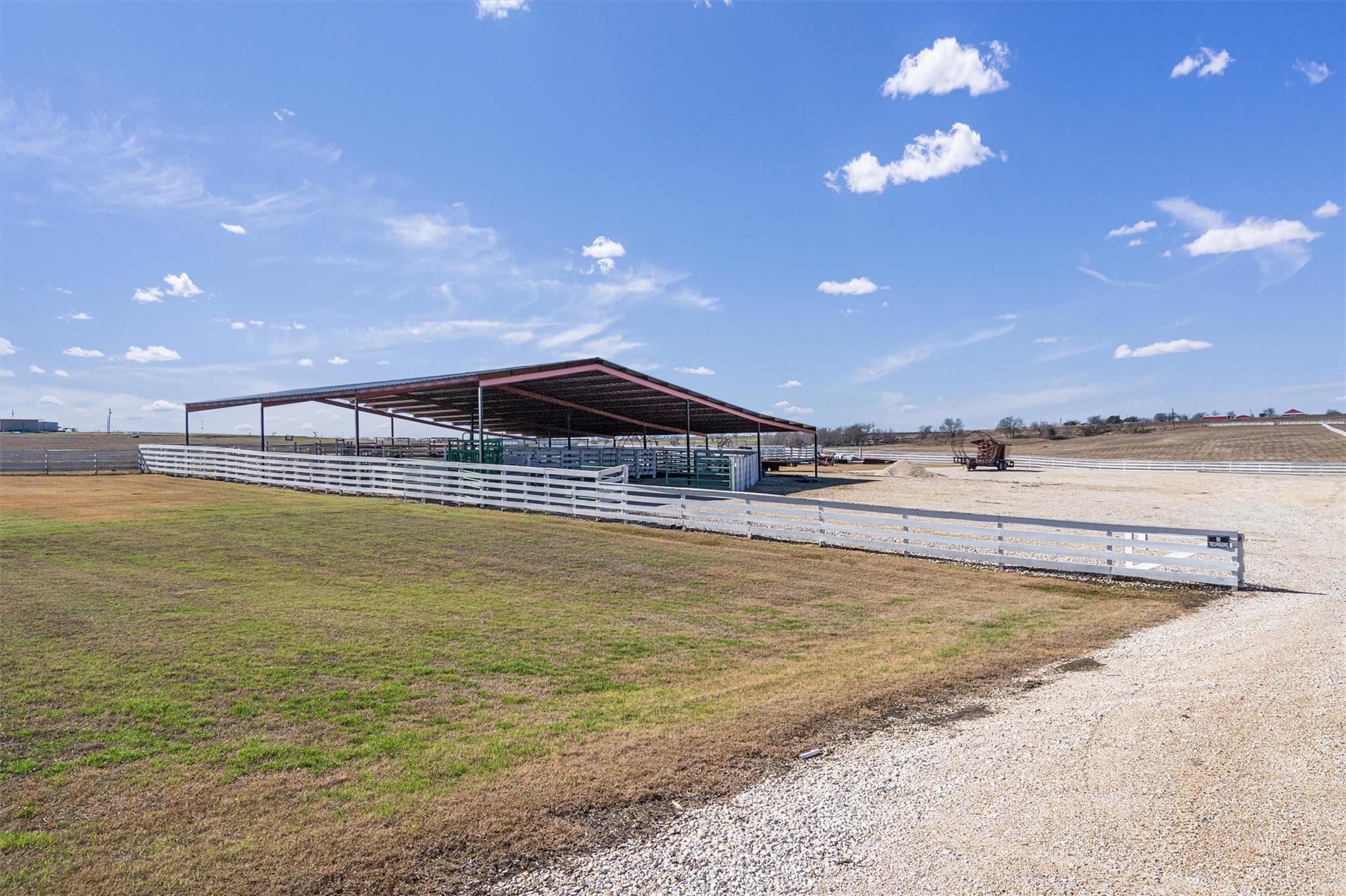 5300 County Road 424, Taylor, TX 76574