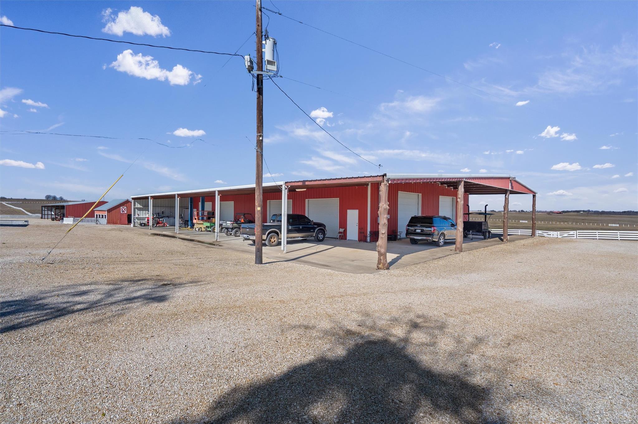 5300 County Road 424, Taylor, TX 76574