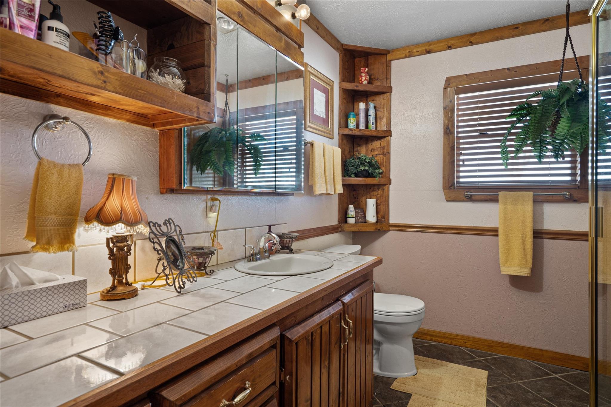 5300 County Road 424, Taylor, TX 76574