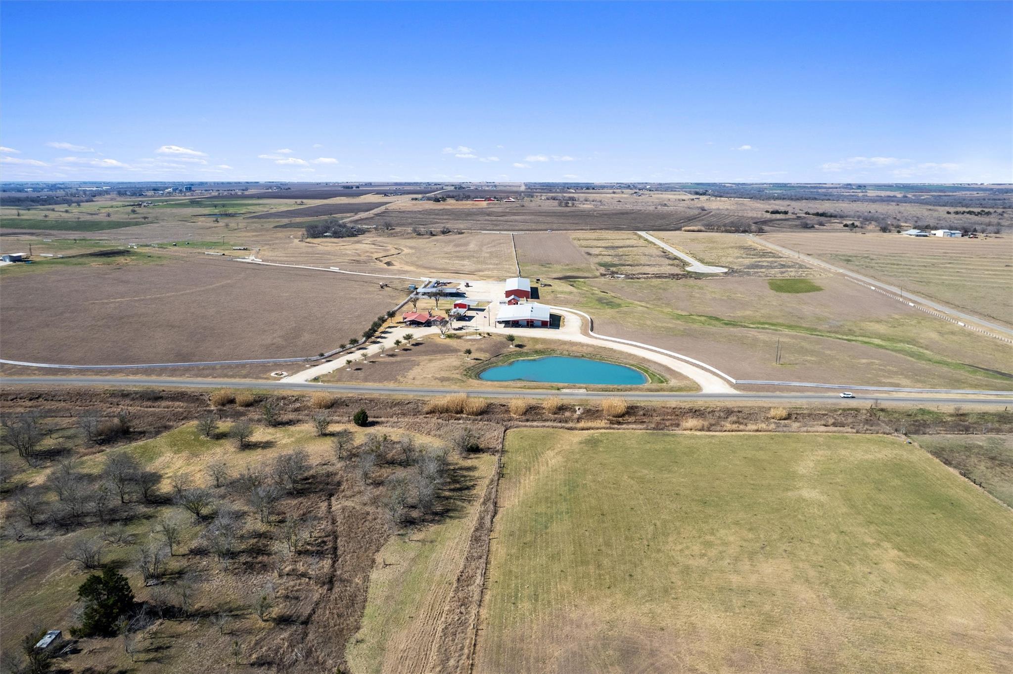 5300 County Road 424, Taylor, TX 76574