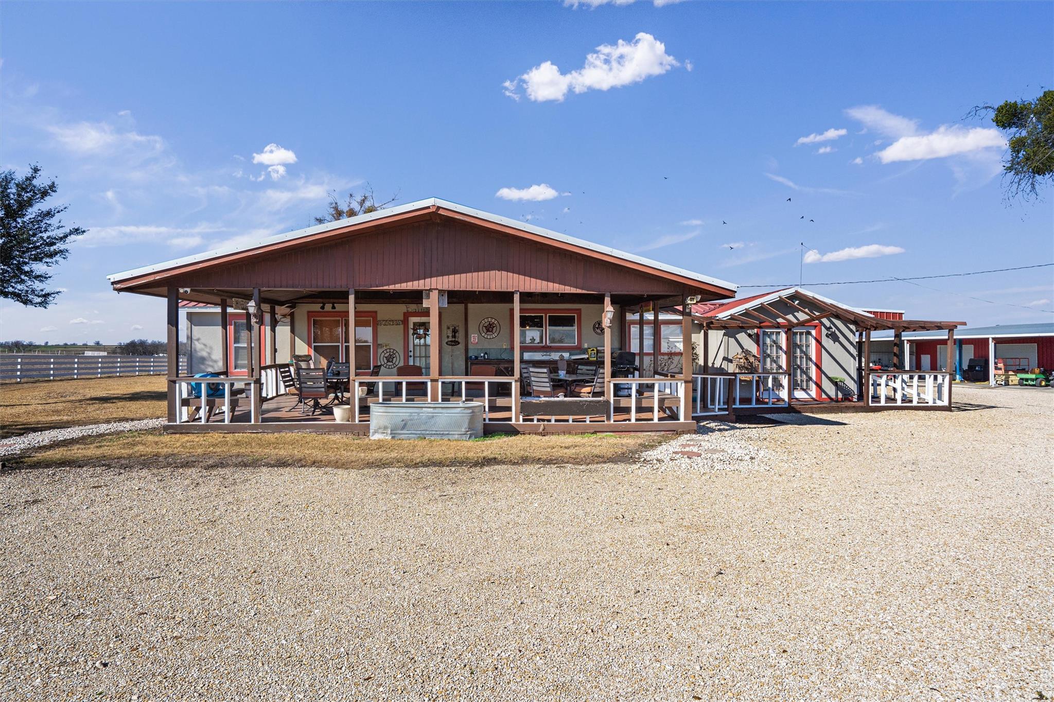 5300 County Road 424, Taylor, TX 76574