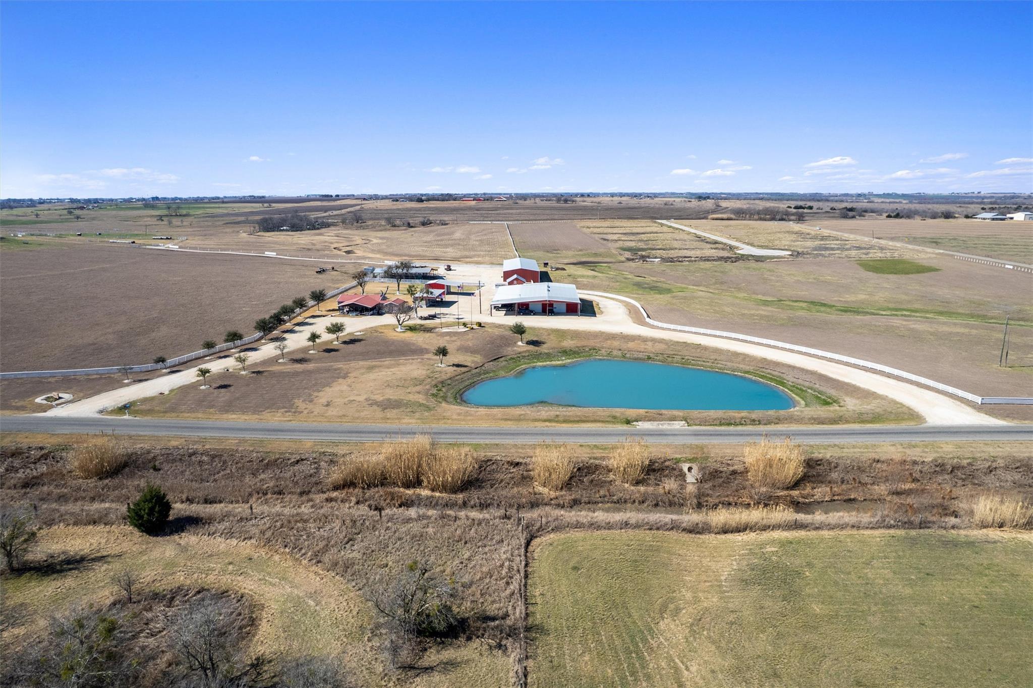 5300 County Road 424, Taylor, TX 76574