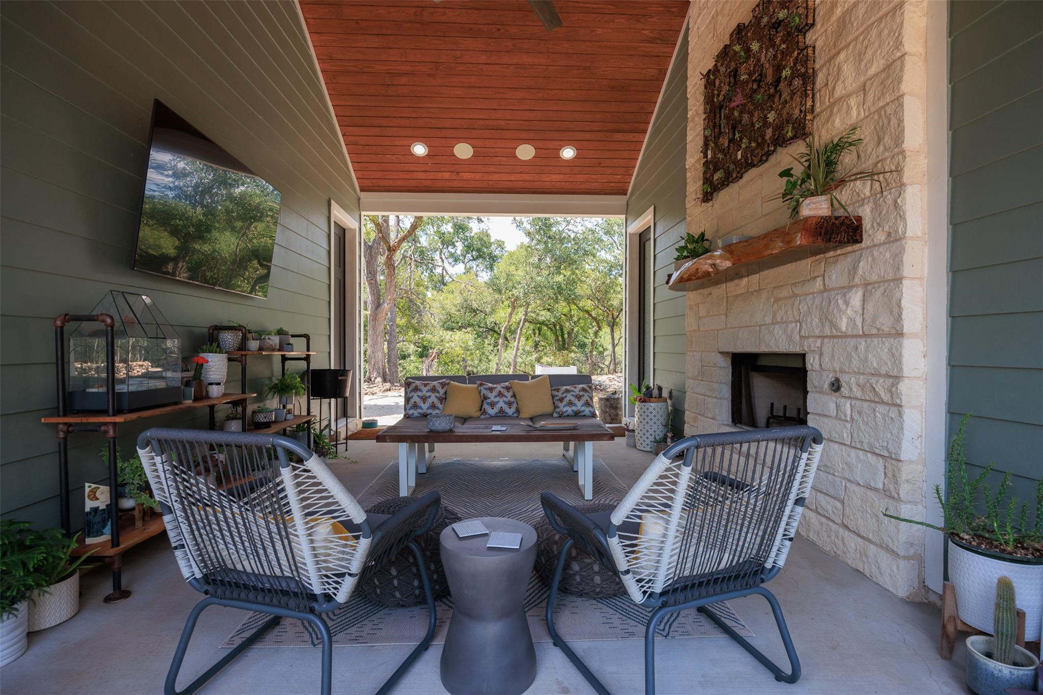 104 River Road Cir, Wimberley, TX 78676