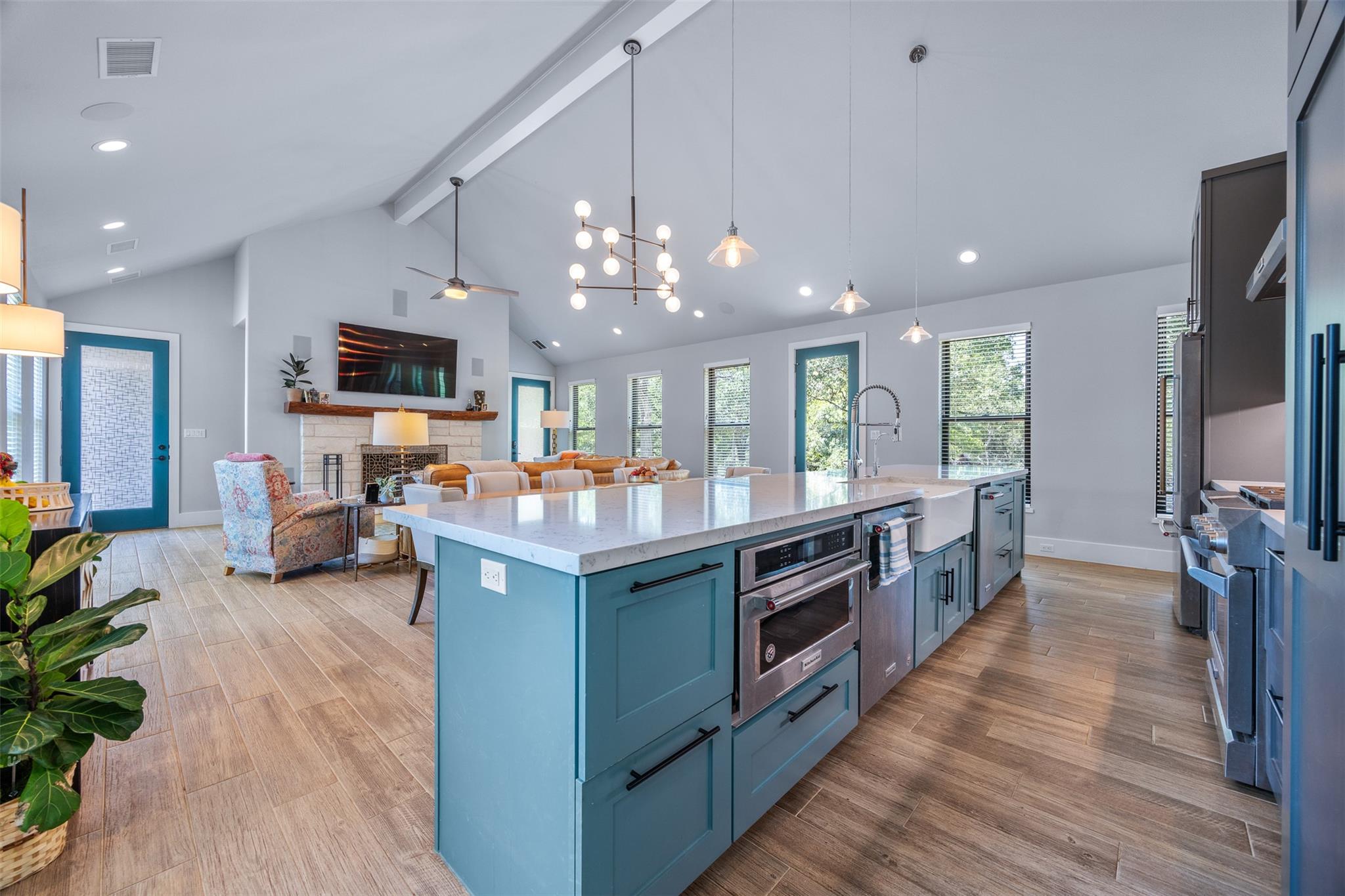 104 River Road Cir, Wimberley, TX 78676