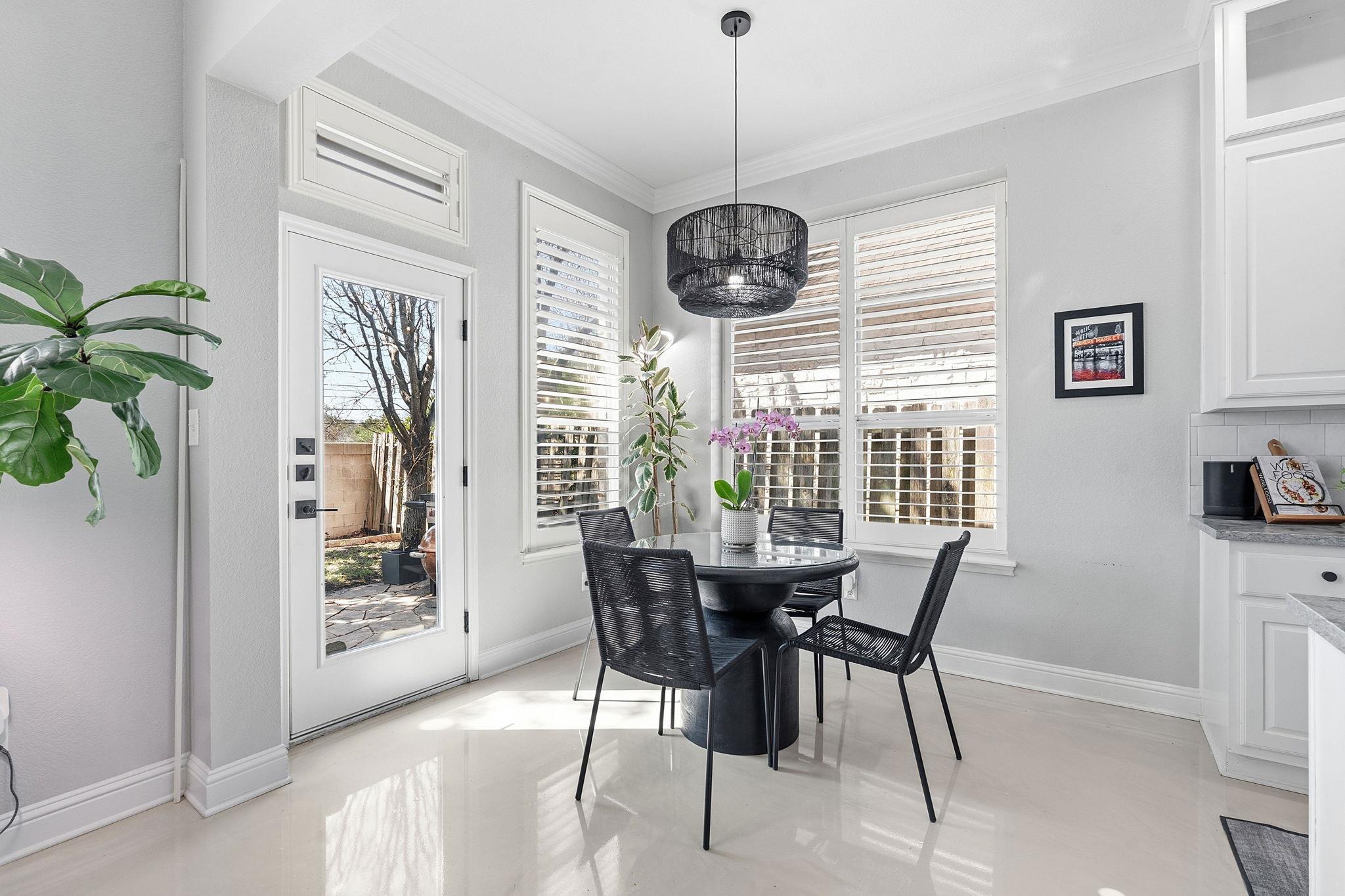 5000 Mission Oaks Blvd # 30, Austin, TX 78735