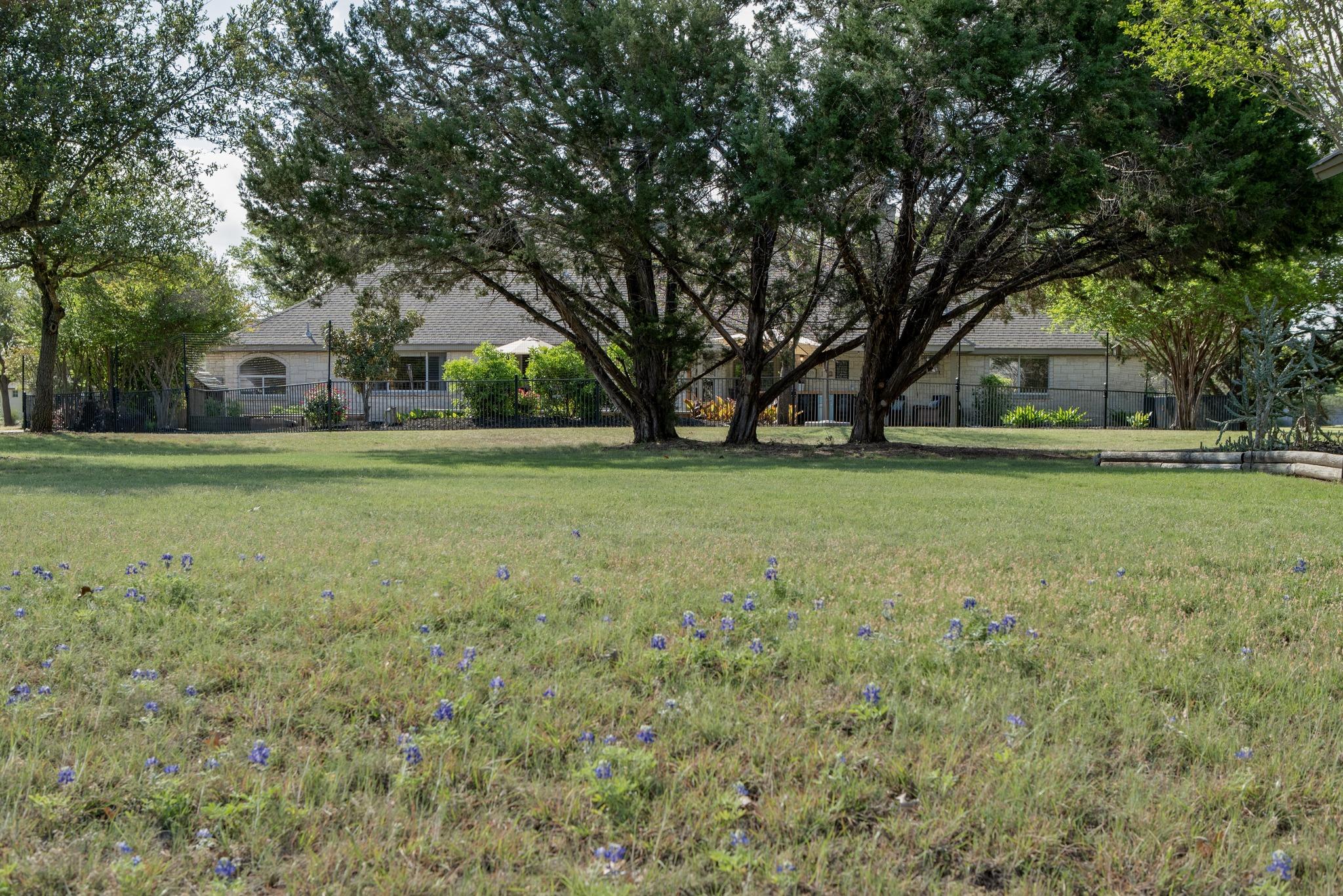 106 Starlight Trl, Georgetown, TX 78633