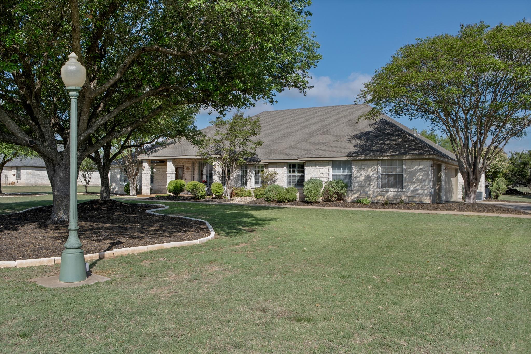 106 Starlight Trl, Georgetown, TX 78633