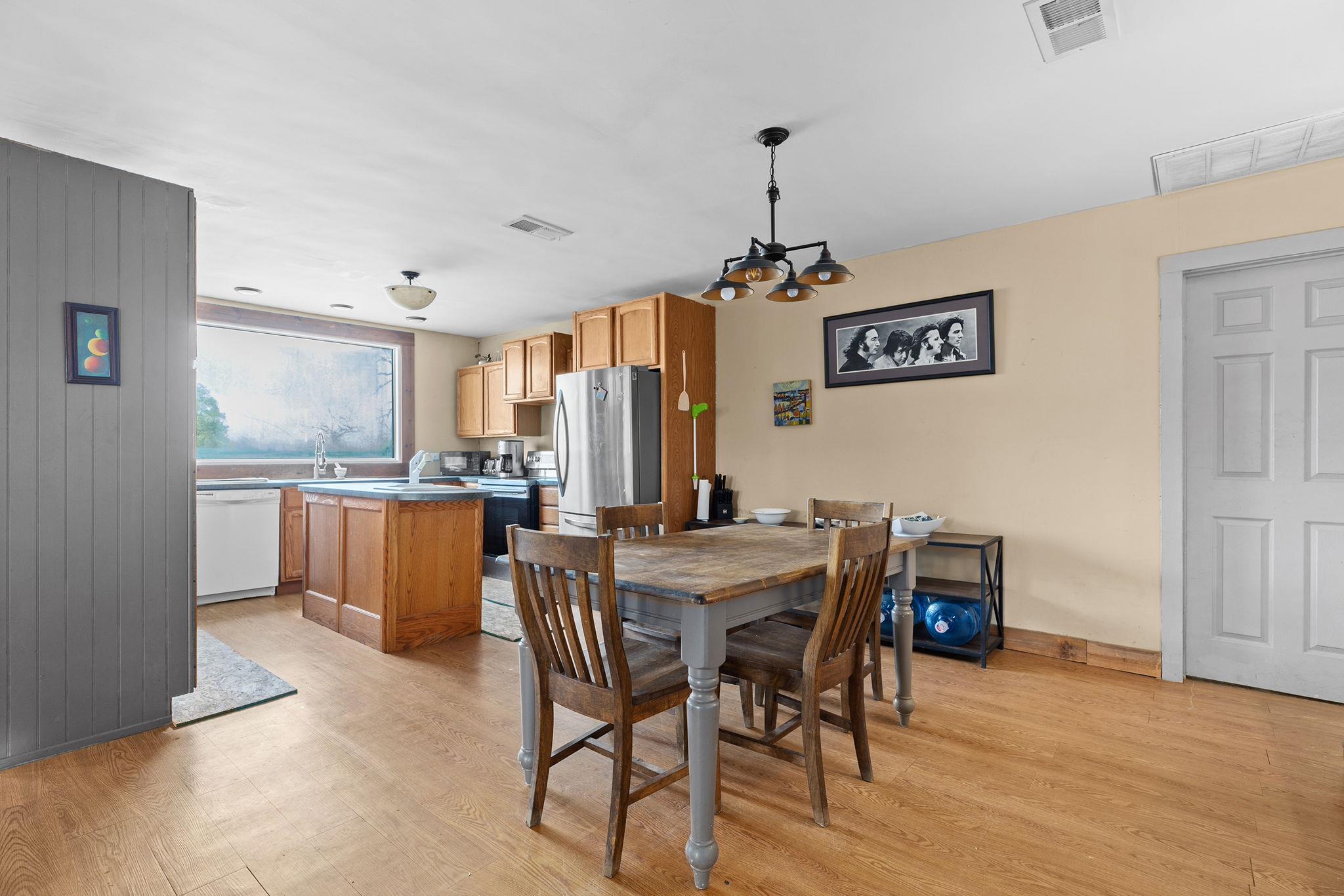 171 Split Rail Ln, Smithville, TX 78957