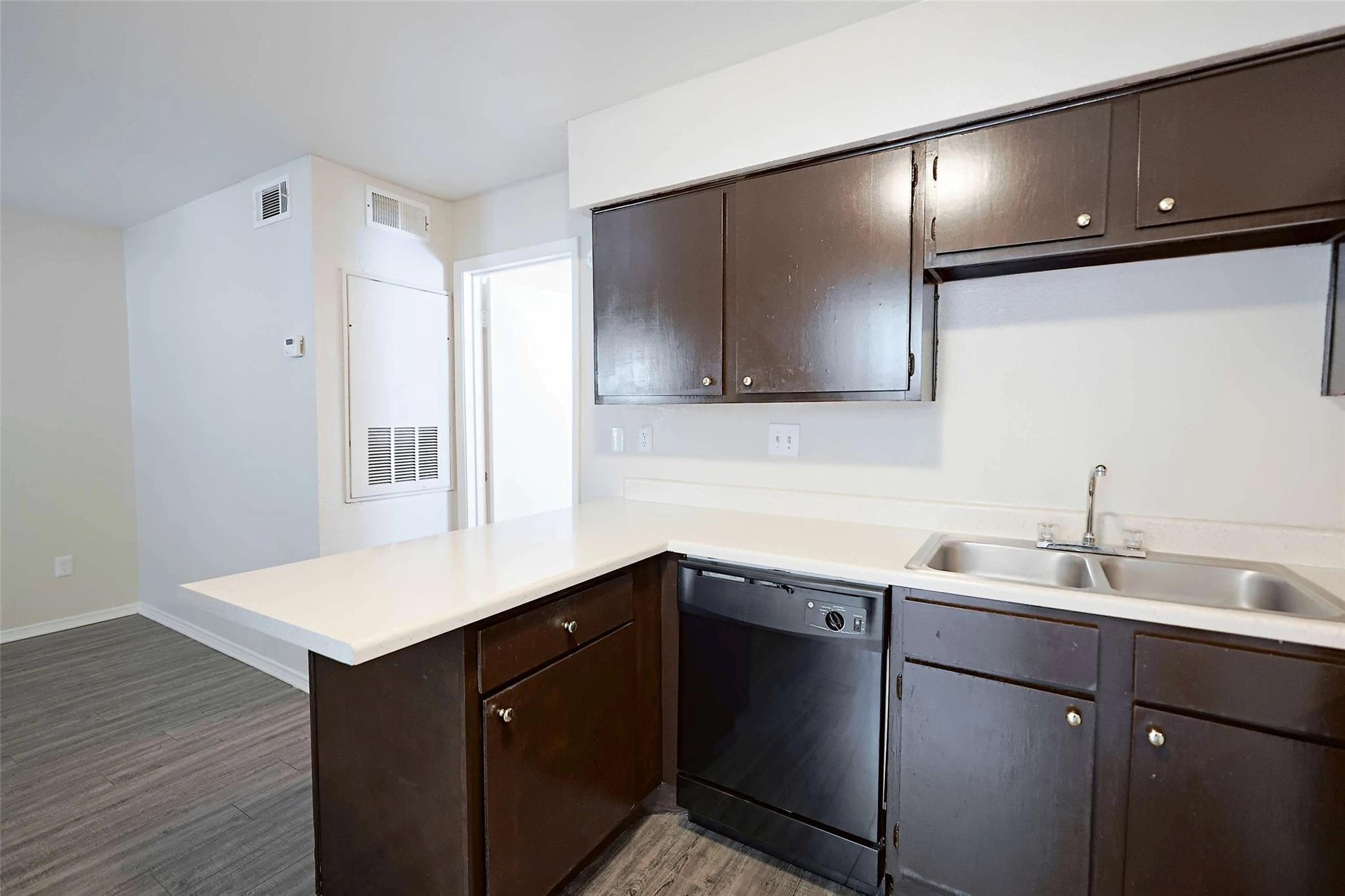 2809 W William Cannon Dr # B106, Austin, TX 78745