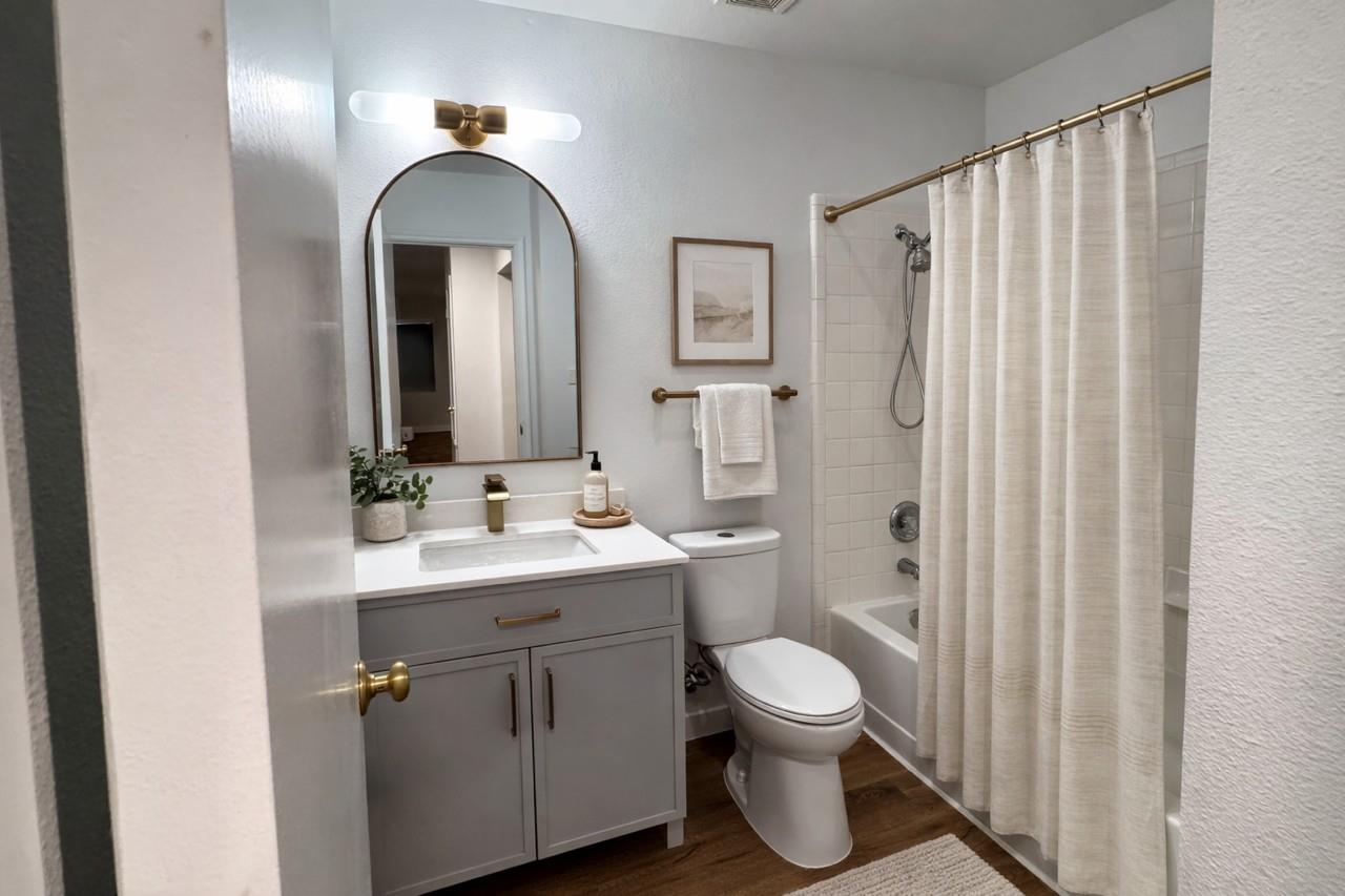 170 HENKE Cv, Kyle, TX 78640