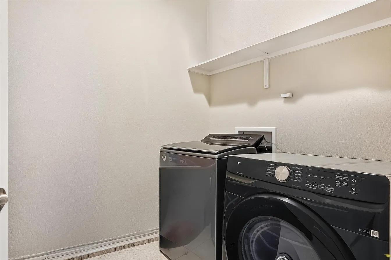 144 Falkland St, Hutto, TX 78634