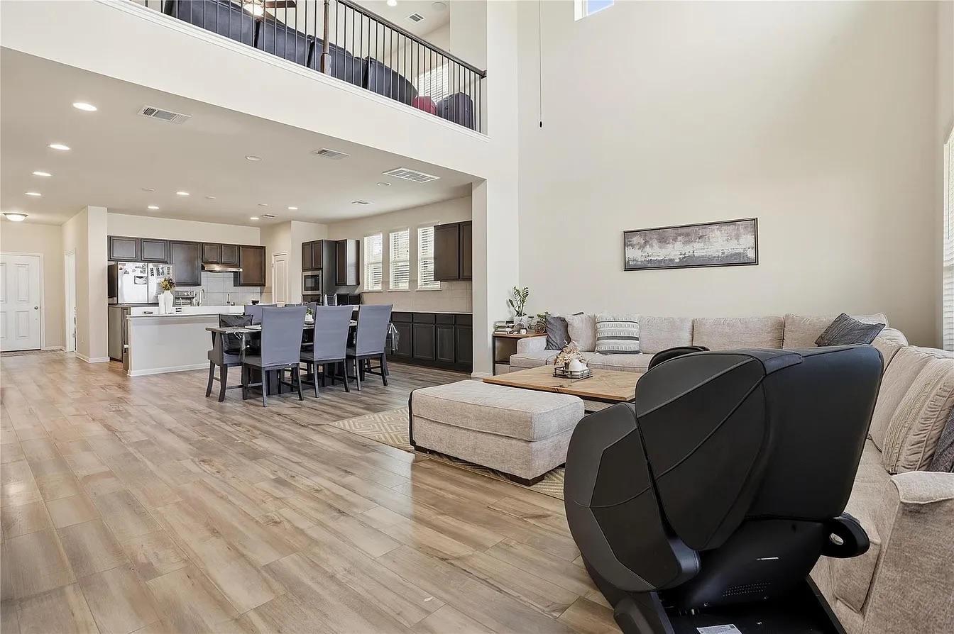 144 Falkland St, Hutto, TX 78634