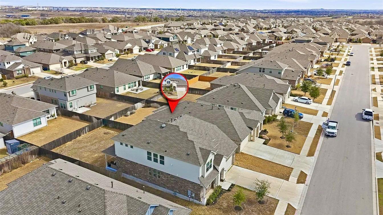 144 Falkland St, Hutto, TX 78634