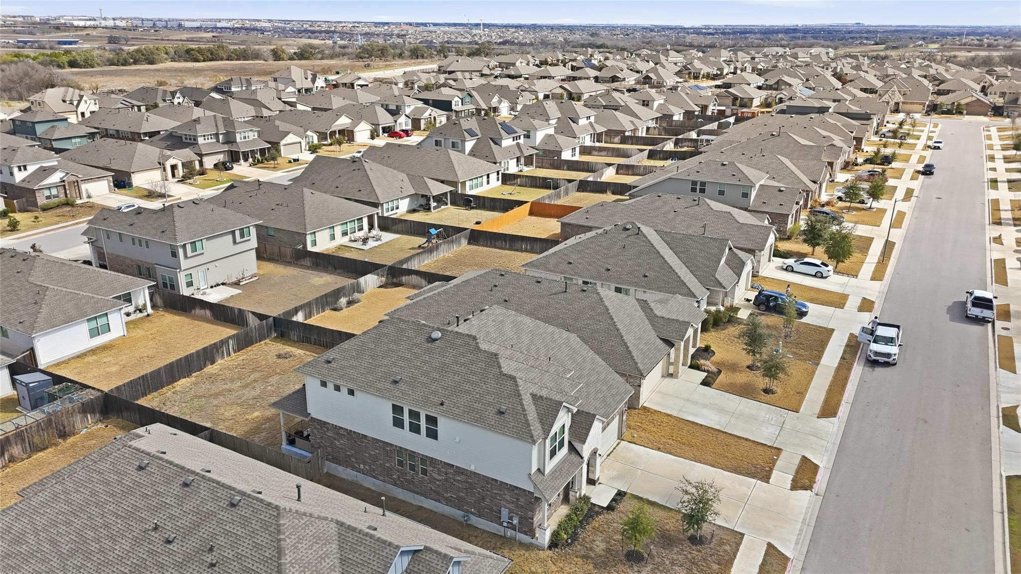 144 Falkland St, Hutto, TX 78634