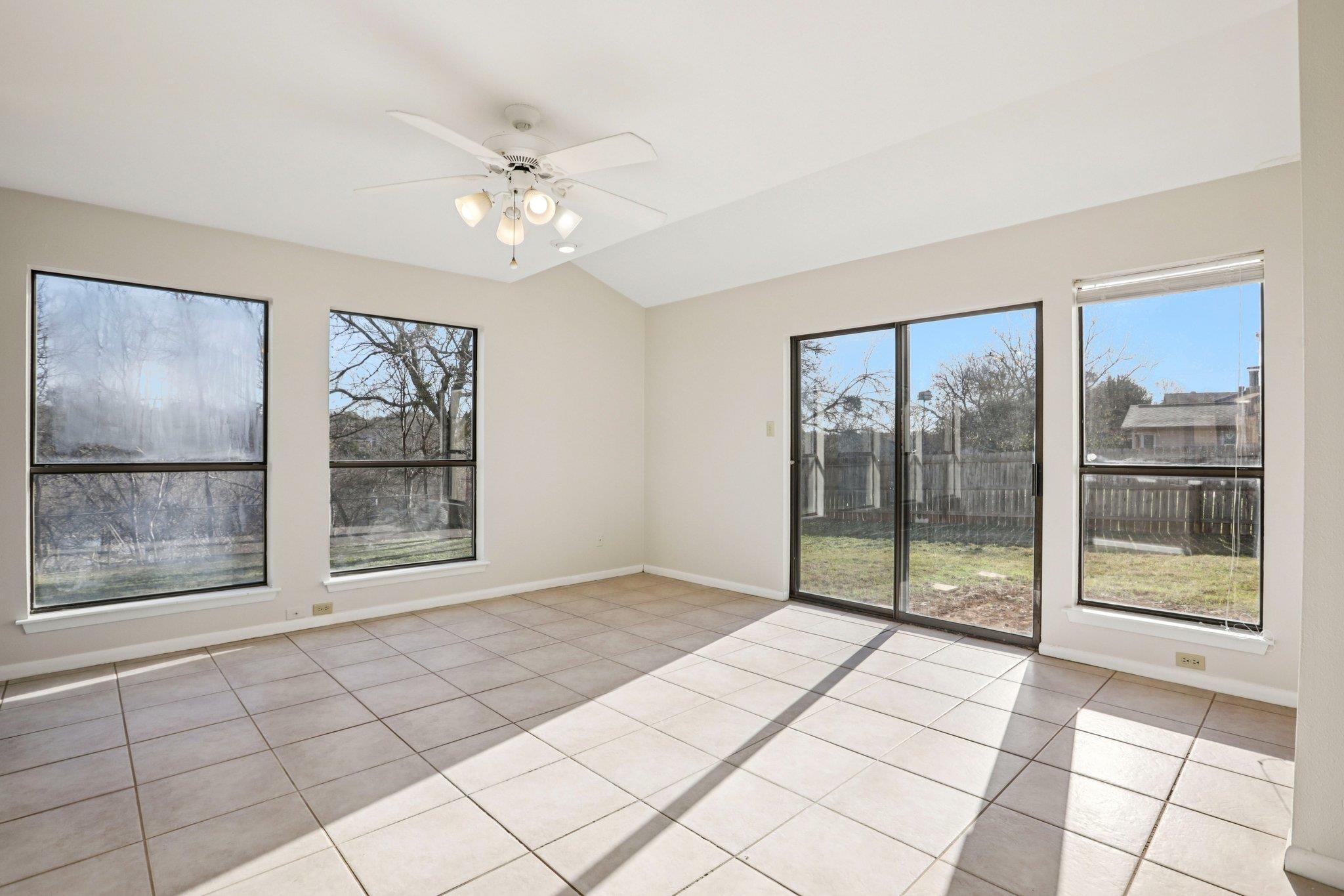 141 Ridgecrest Rd, Georgetown, TX 78628