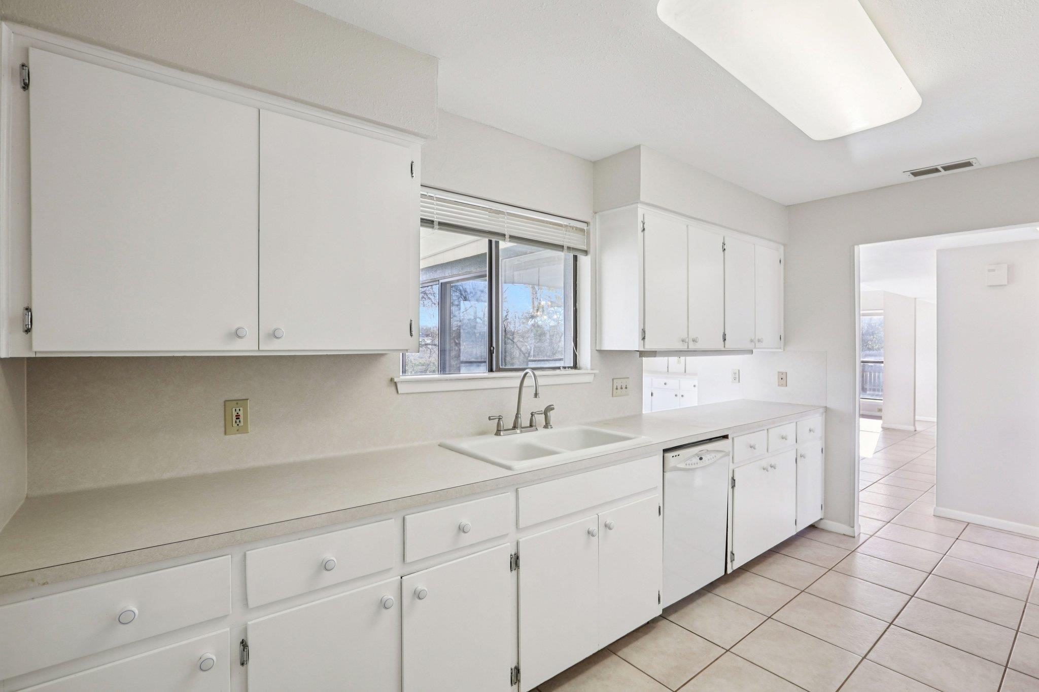 141 Ridgecrest Rd, Georgetown, TX 78628