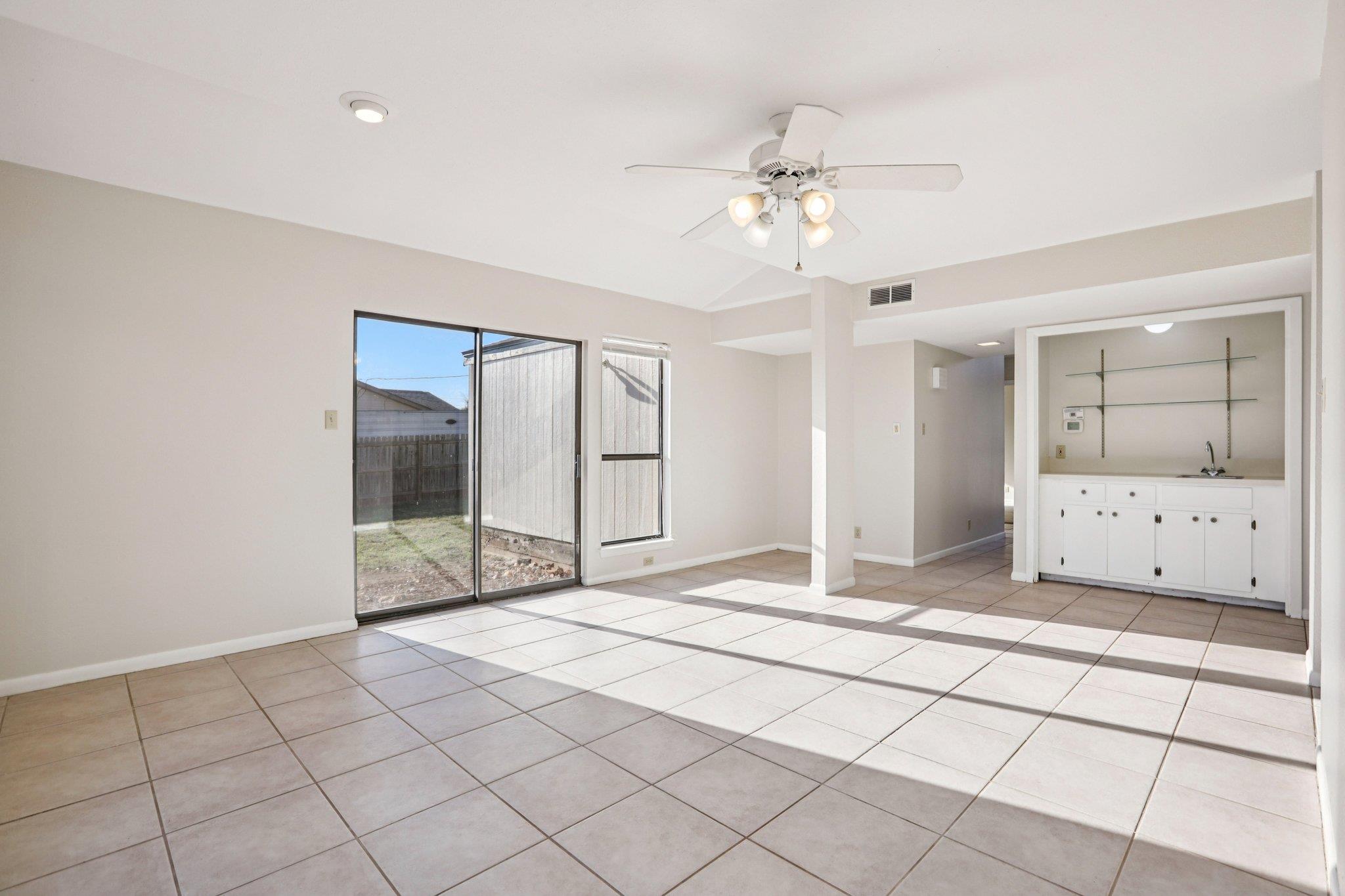 141 Ridgecrest Rd, Georgetown, TX 78628