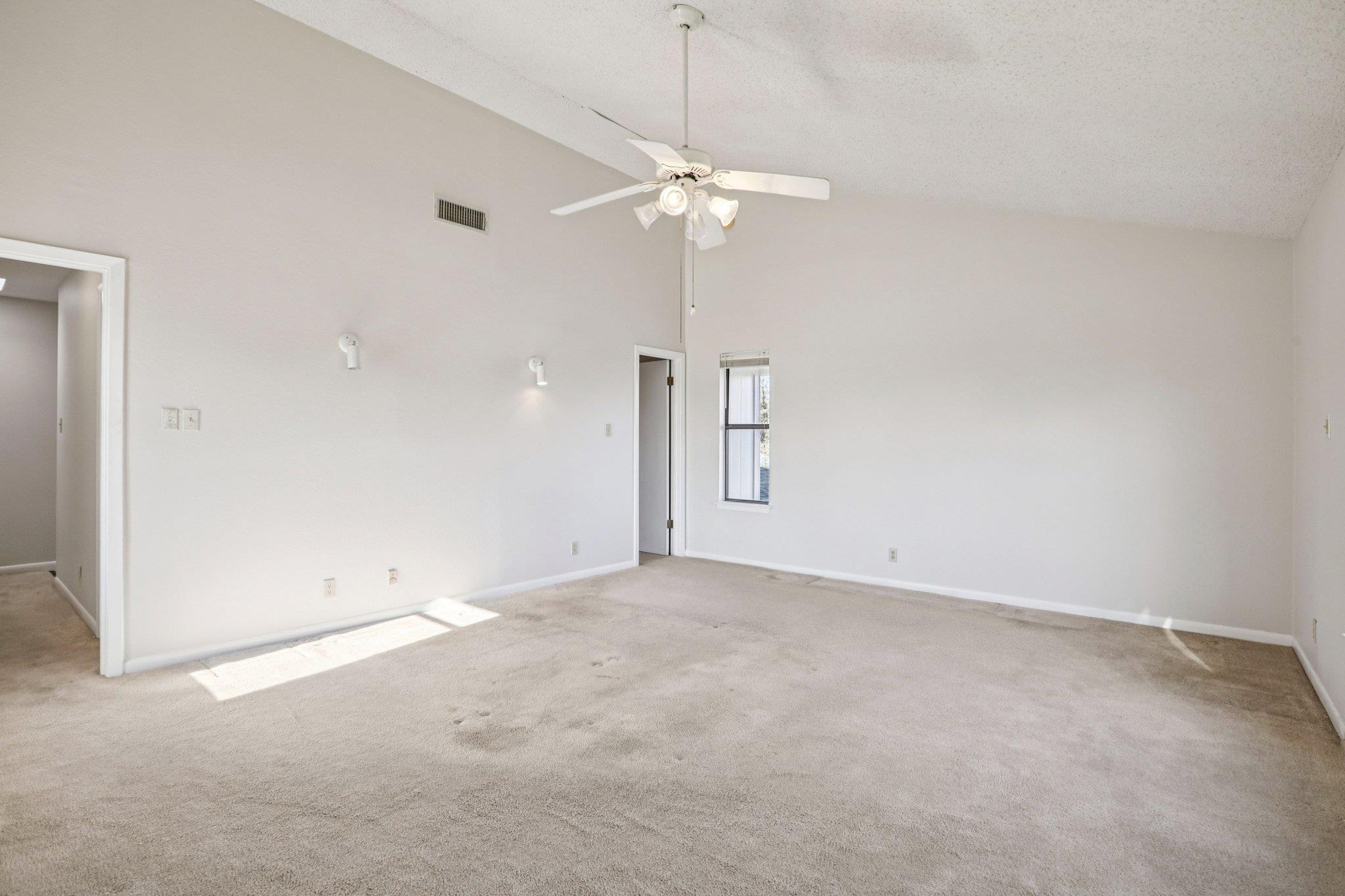 141 Ridgecrest Rd, Georgetown, TX 78628