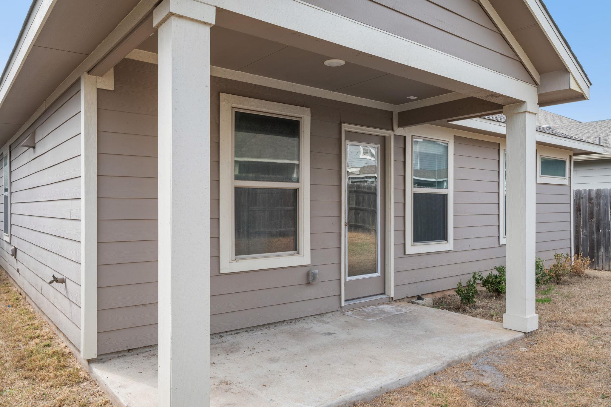 8214 Cottage Rose Dr, Austin, TX 78744